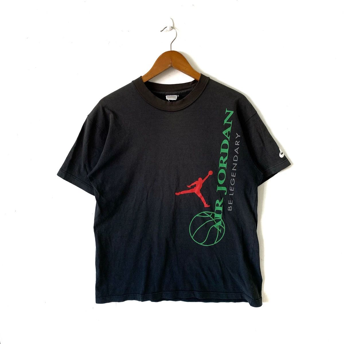 Nike × Vintage Vintage 90s Nike Air Jordan Grey Tag Tshirt Size US L / EU 52-54 / 3 - 1 Thumbnail