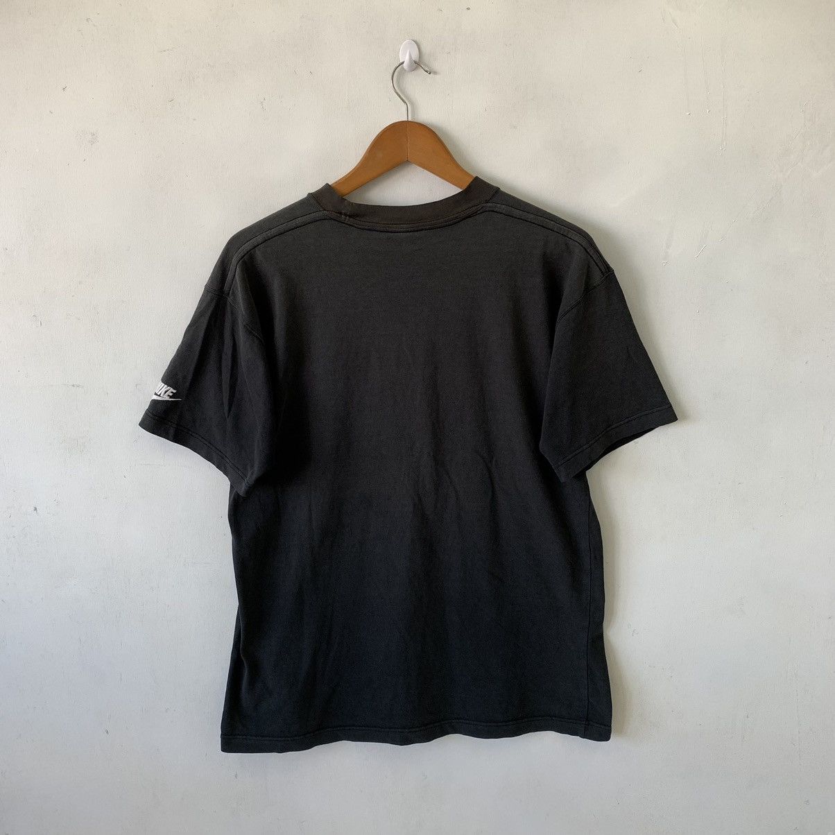 Nike × Vintage Vintage 90s Nike Air Jordan Grey Tag Tshirt Size US L / EU 52-54 / 3 - 6 Thumbnail
