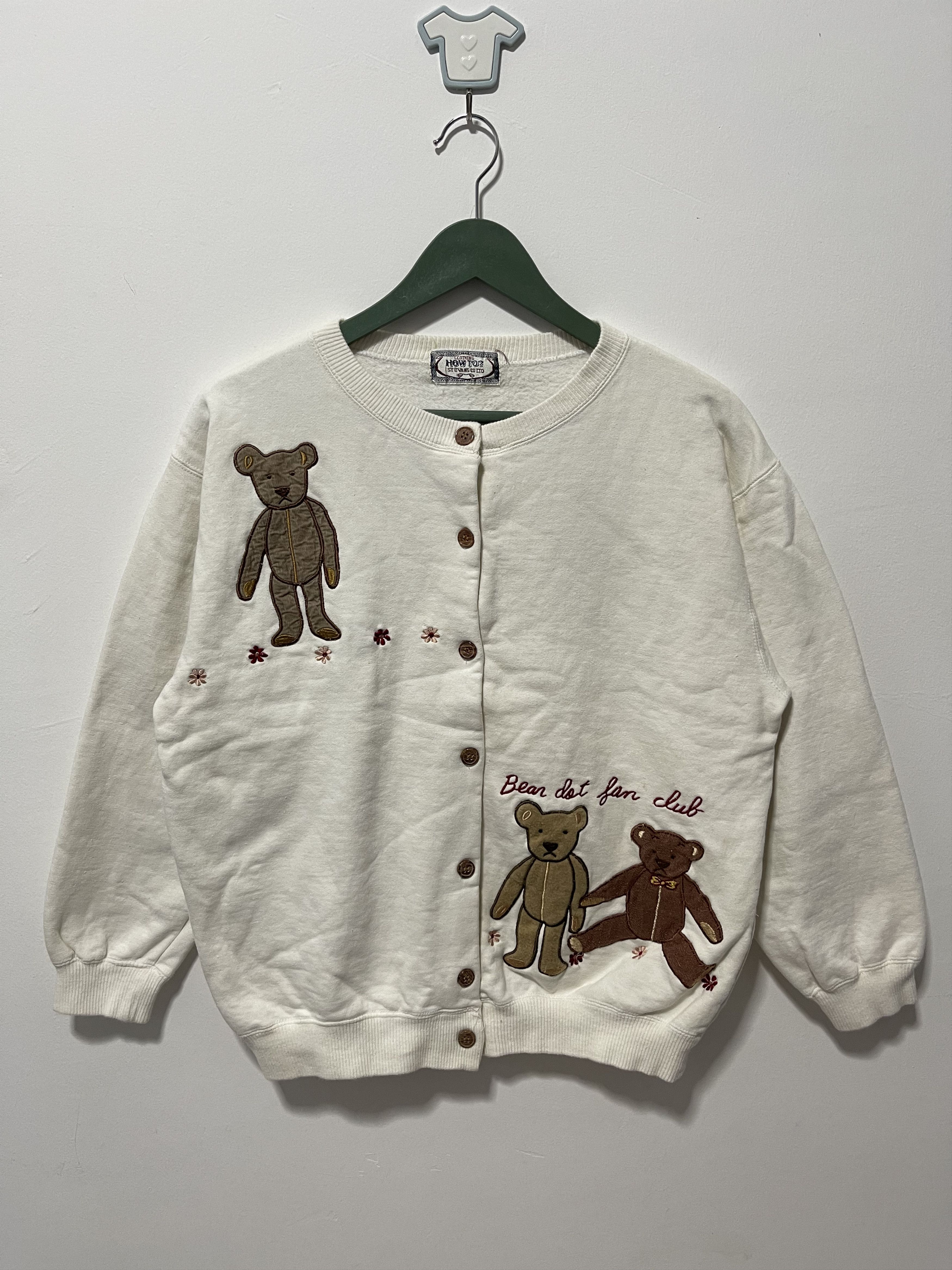 Japanese Brand Vintage Bear Big Logo Embroidered Buttonned Cardigan Size US S / EU 44-46 / 1 - 1 Thumbnail