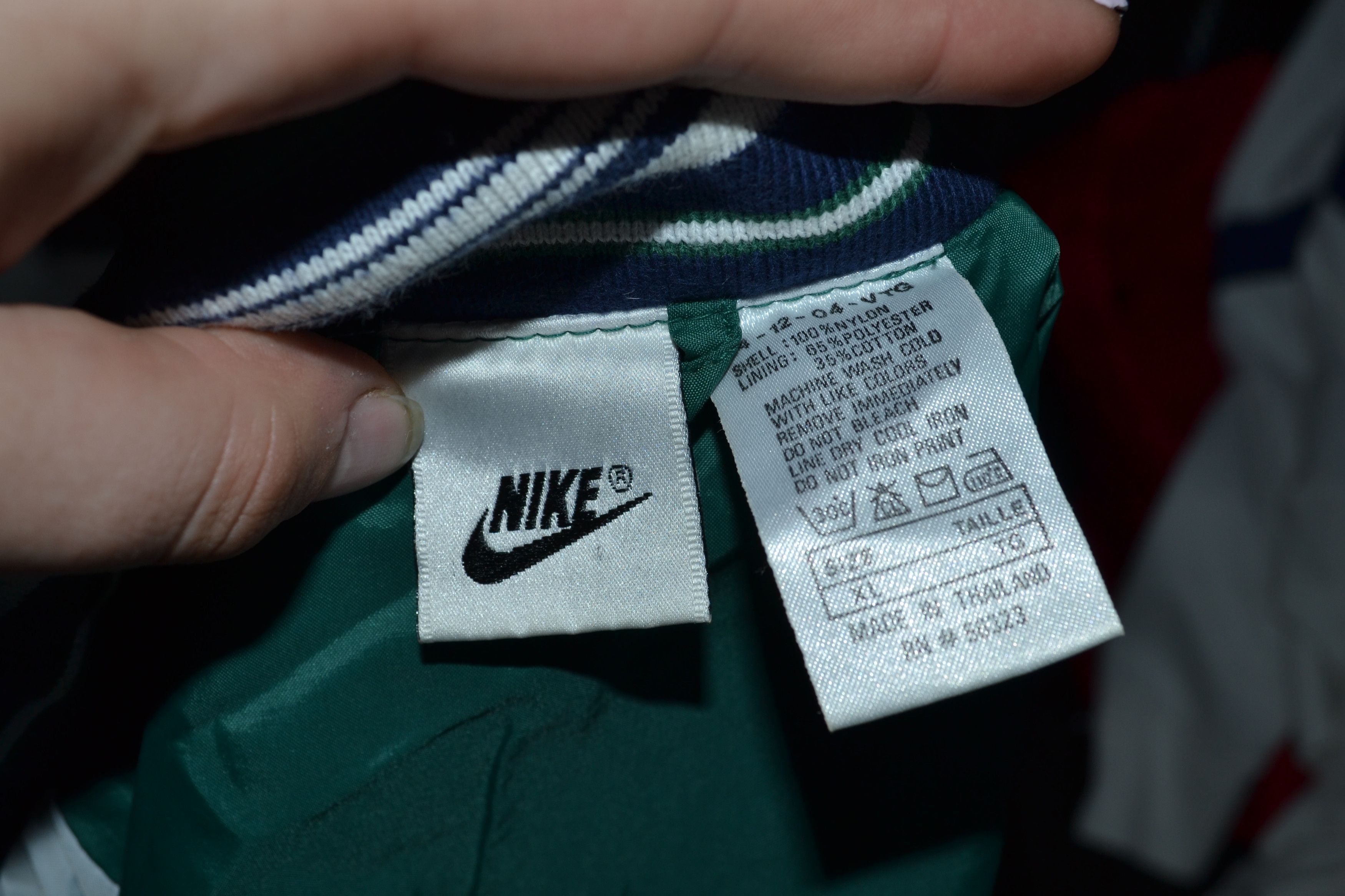 Nike Nike Jacket 90s 80s Green Vintage Logo Swoosh USA Size US XL / EU 56 / 4 - 4 Thumbnail