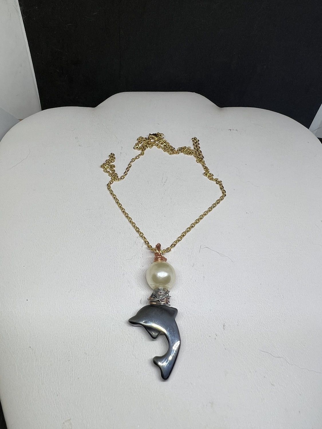 Handmade Dolphin gold chain necklace with pearl bead Size ONE SIZE - 4 Thumbnail