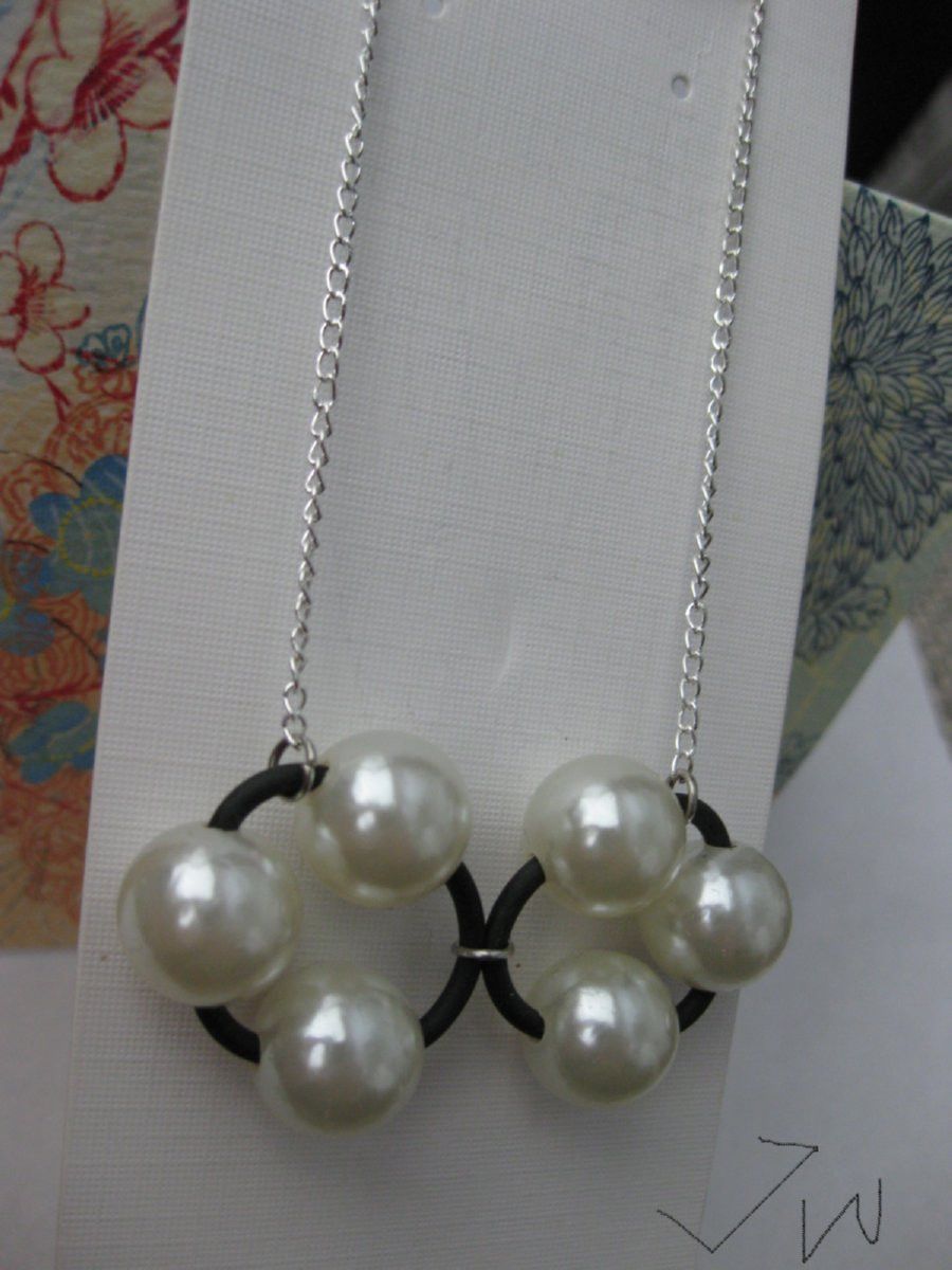 Handmade 6 Pearl Beads Chain Necklace Size ONE SIZE - 3 Thumbnail