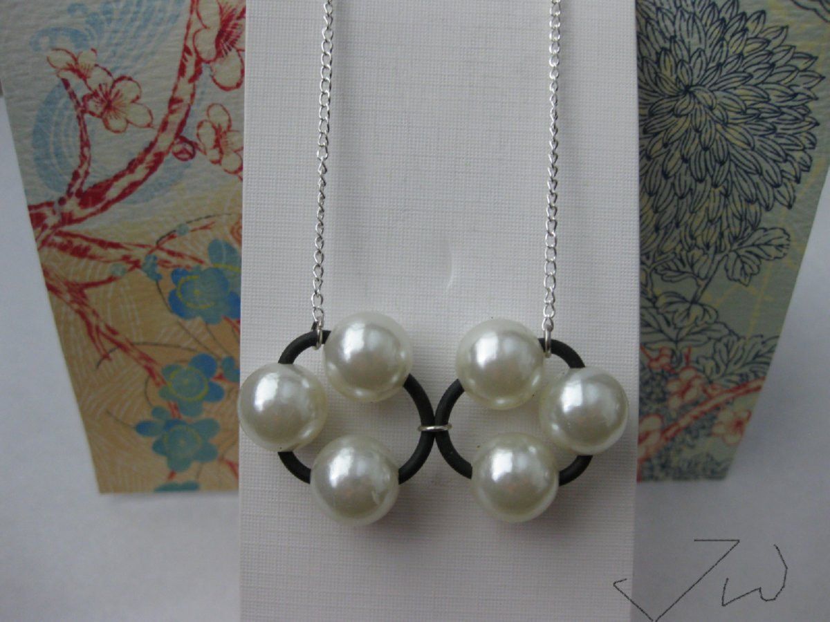 Handmade 6 Pearl Beads Chain Necklace Size ONE SIZE - 1 Thumbnail
