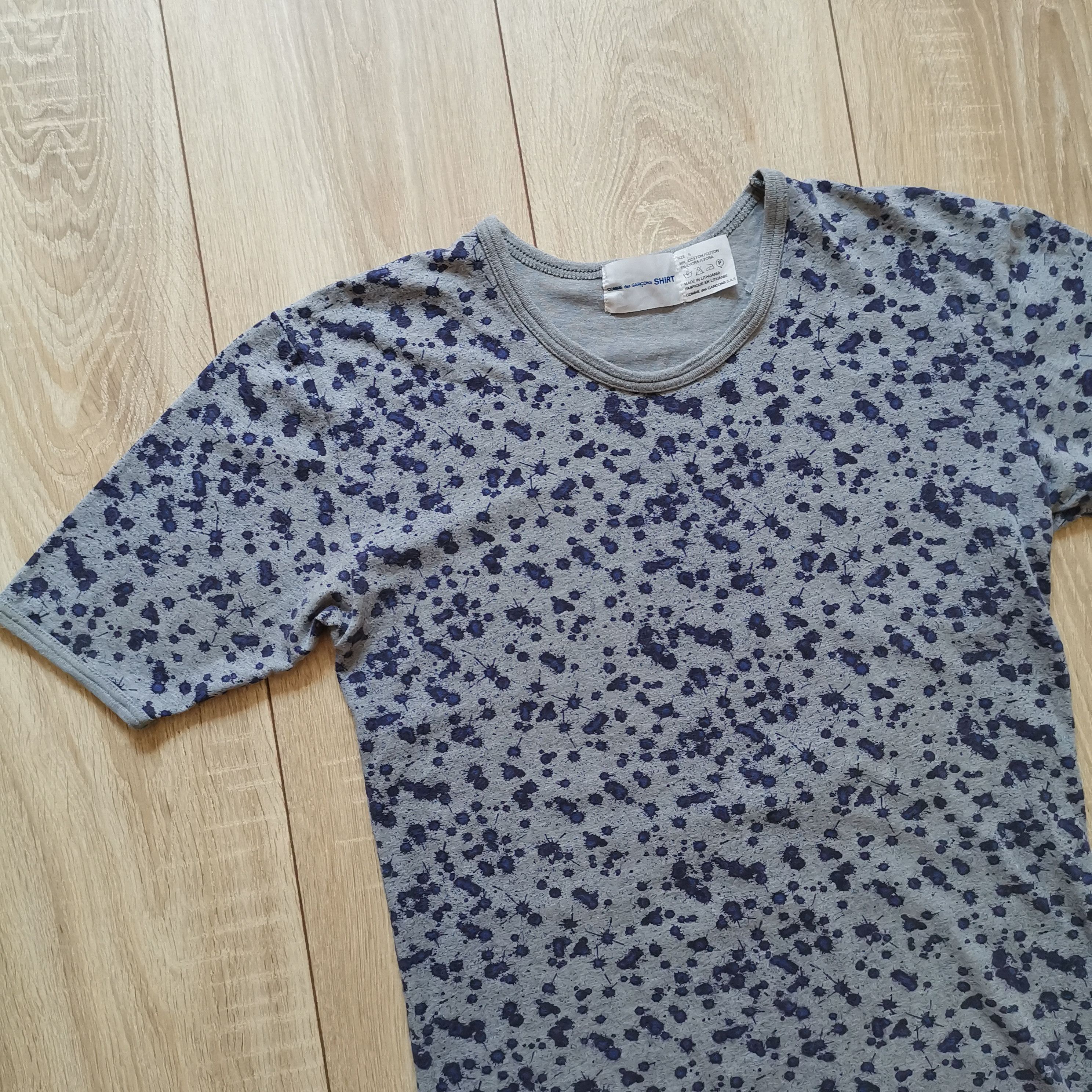 CDG by Comme des Garcons Comme des garcons tee shirt size s Size US S / EU 44-46 / 1 - 5 Thumbnail