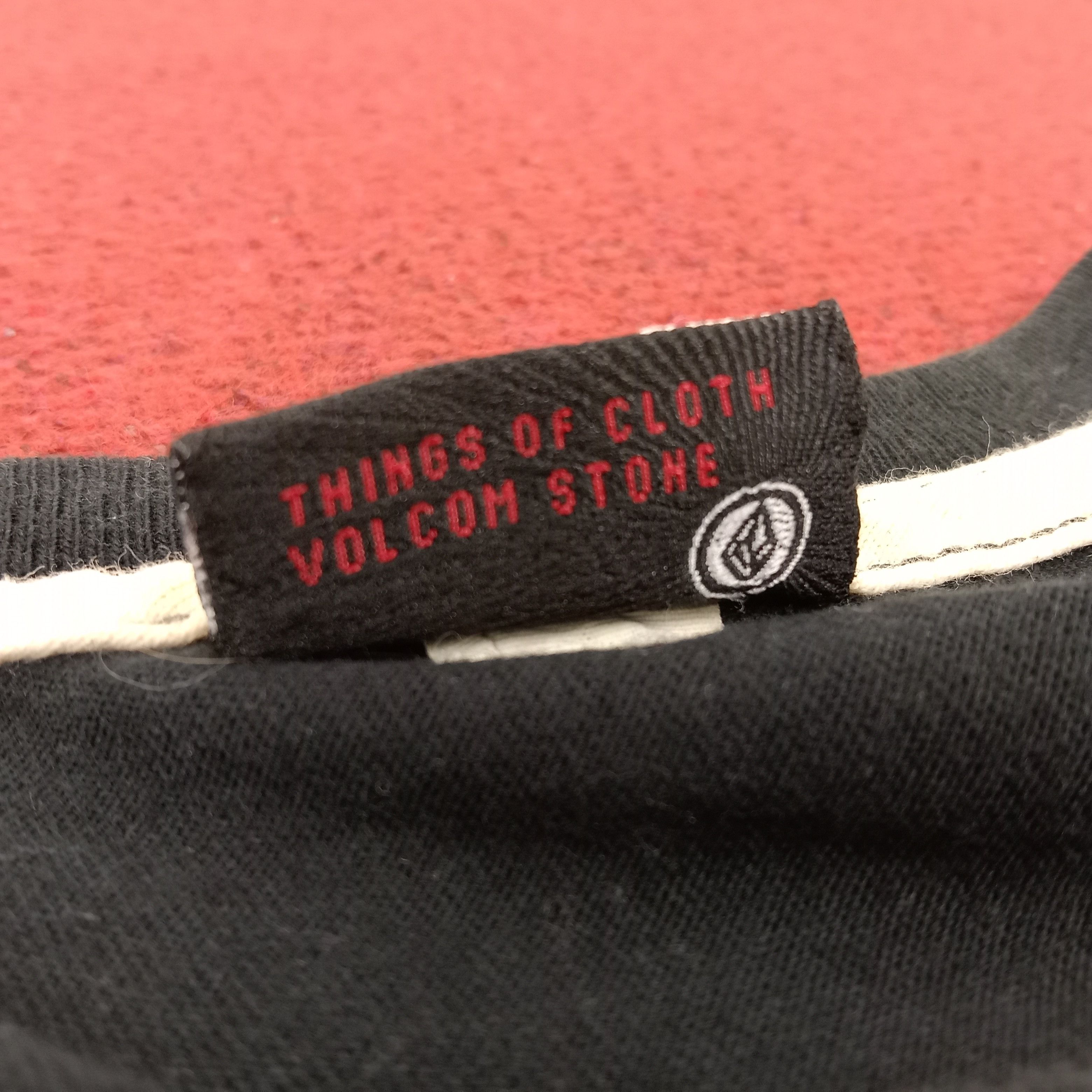 Volcom Volcom Streetwear Skateboard Rare Design Tshirt Size US M / EU 48-50 / 2 - 7 Thumbnail
