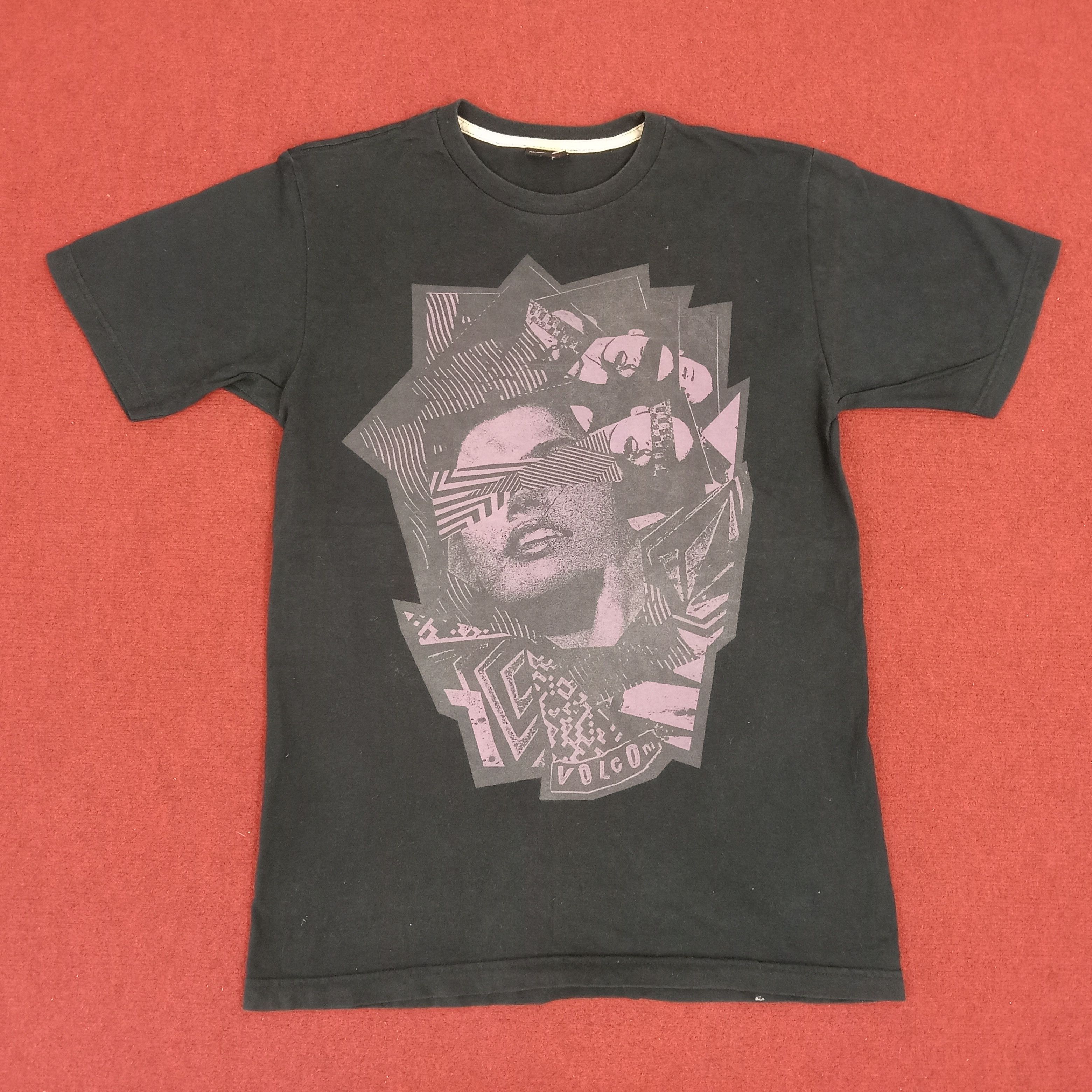 Volcom Volcom Streetwear Skateboard Rare Design Tshirt Size US M / EU 48-50 / 2 - 1 Thumbnail