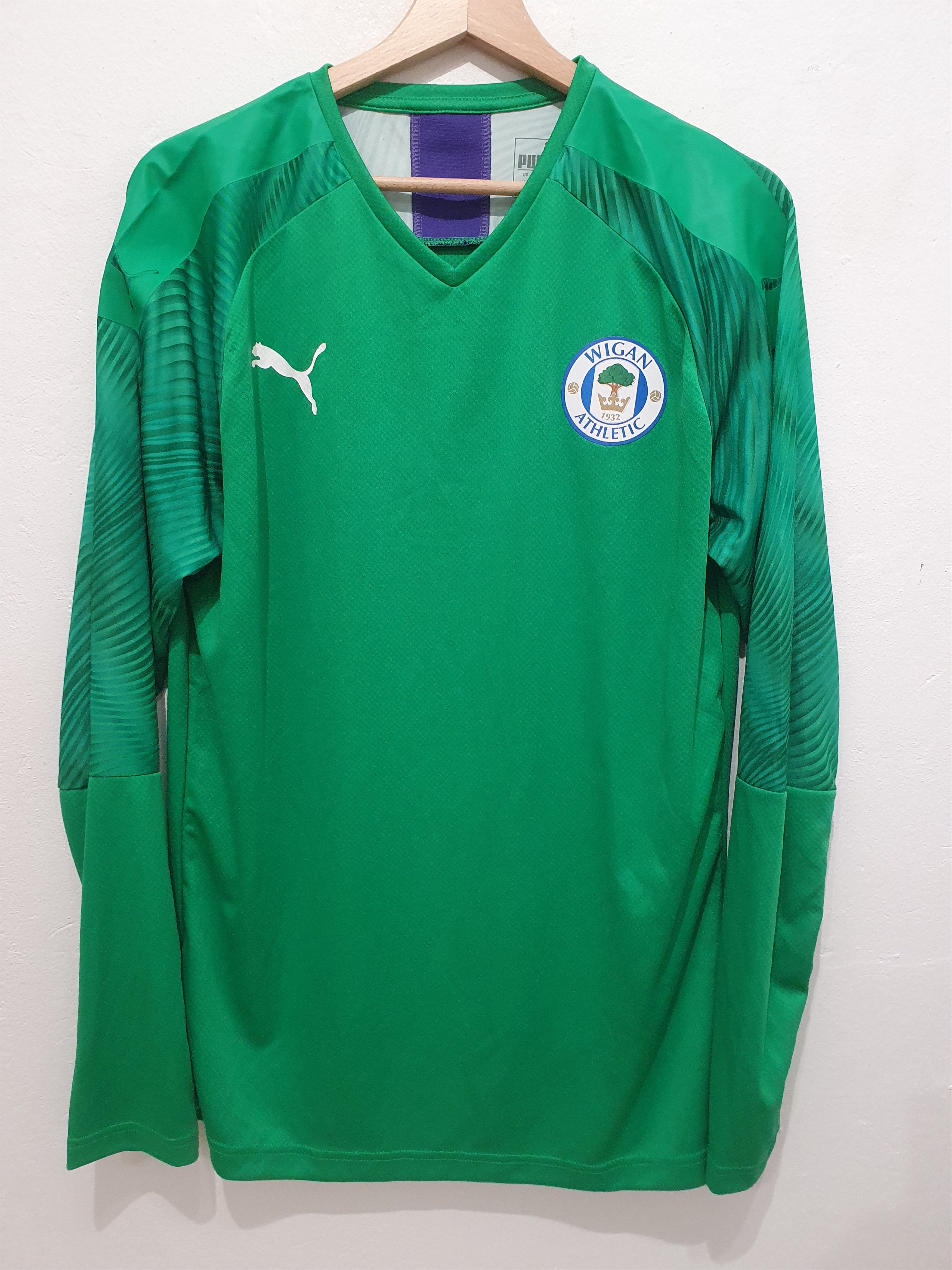 WIGAN ATHLETIC PUMA SIZE L longsleeve jersey LONG SOCCER