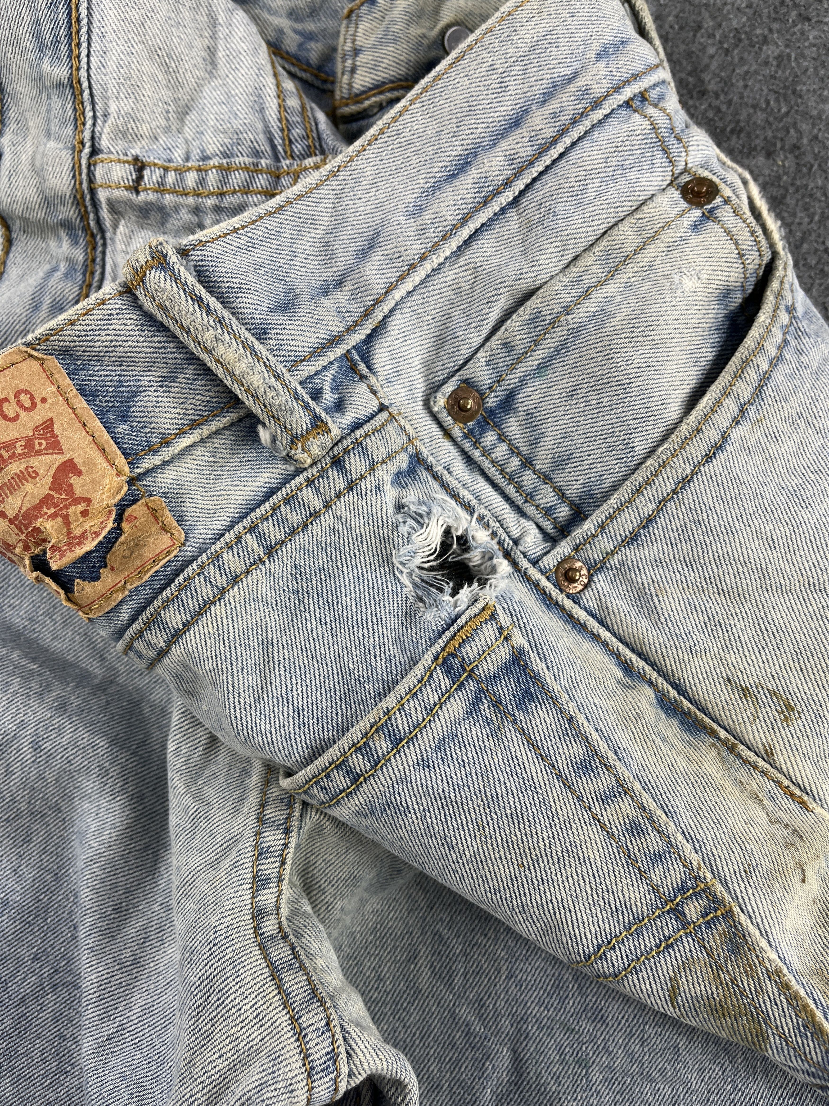 Levi's × Vintage Vintage Levis 550 Distressed Jeans - J221 Size US 37 - 10 Thumbnail