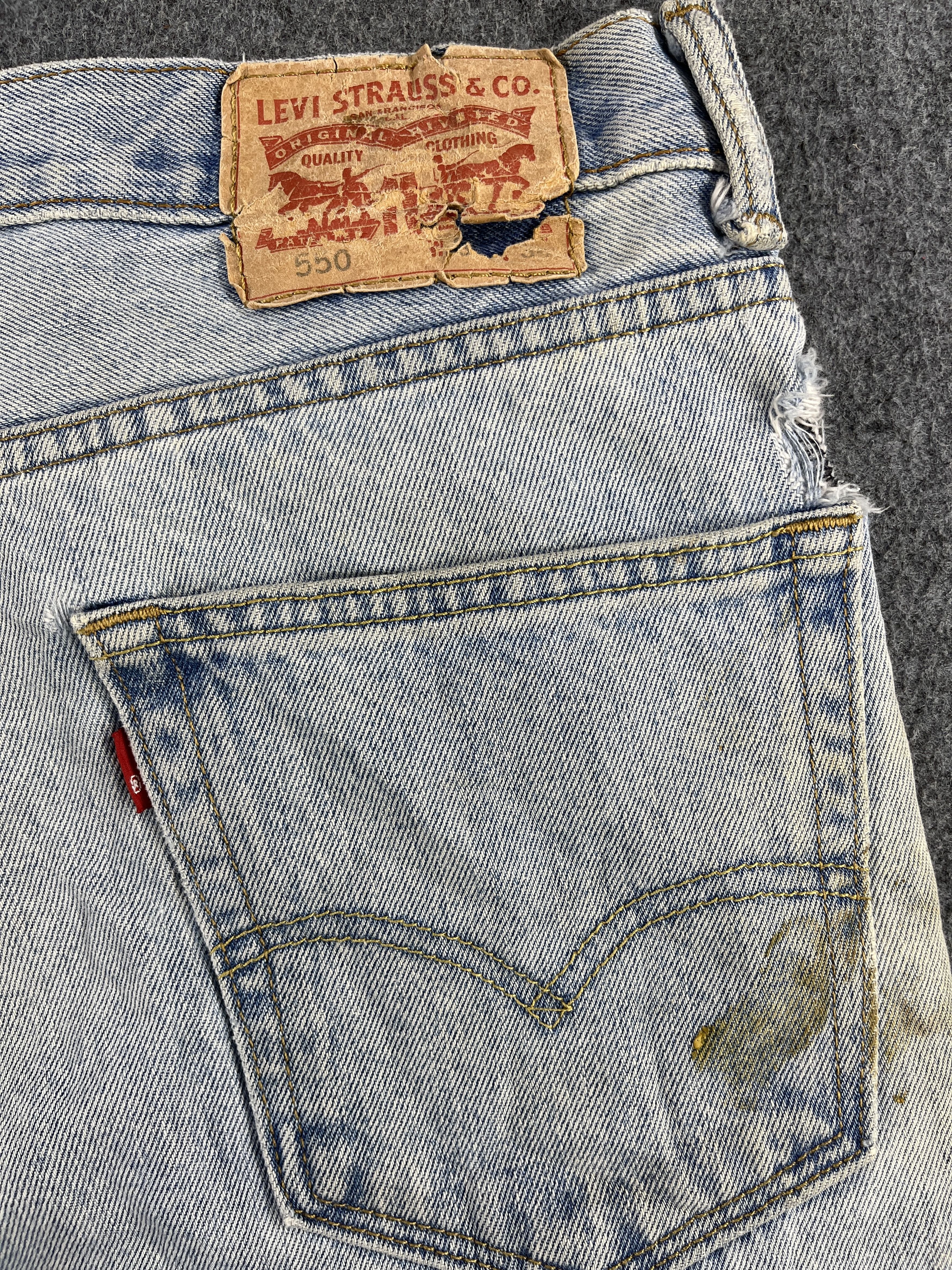 Levi's × Vintage Vintage Levis 550 Distressed Jeans - J221 Size US 37 - 9 Thumbnail