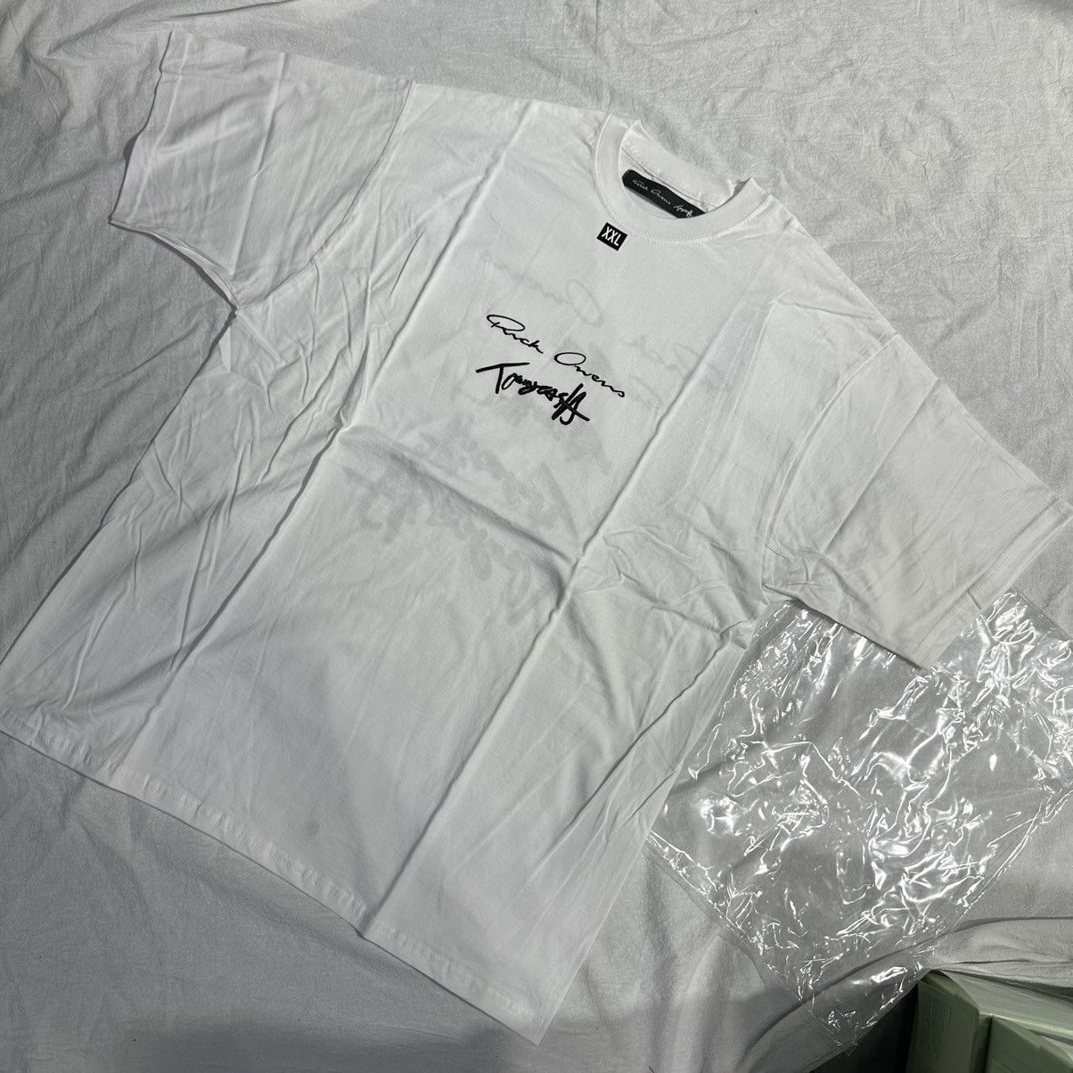 RICK OWENS ×  CASH Rick Owens Tommy Cash Graphic Print T-Shirt - Black T-Shirts