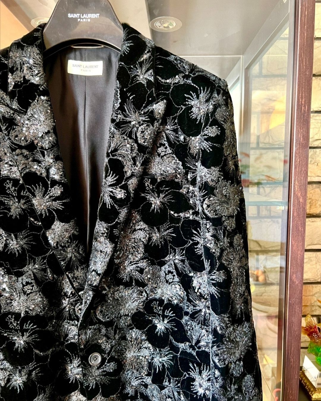 Saint Laurent Paris saint laurent Black Velvet Hibiscus Scale Embroidered Suit Size US M / EU 48-50 / 2 - 2 Thumbnail