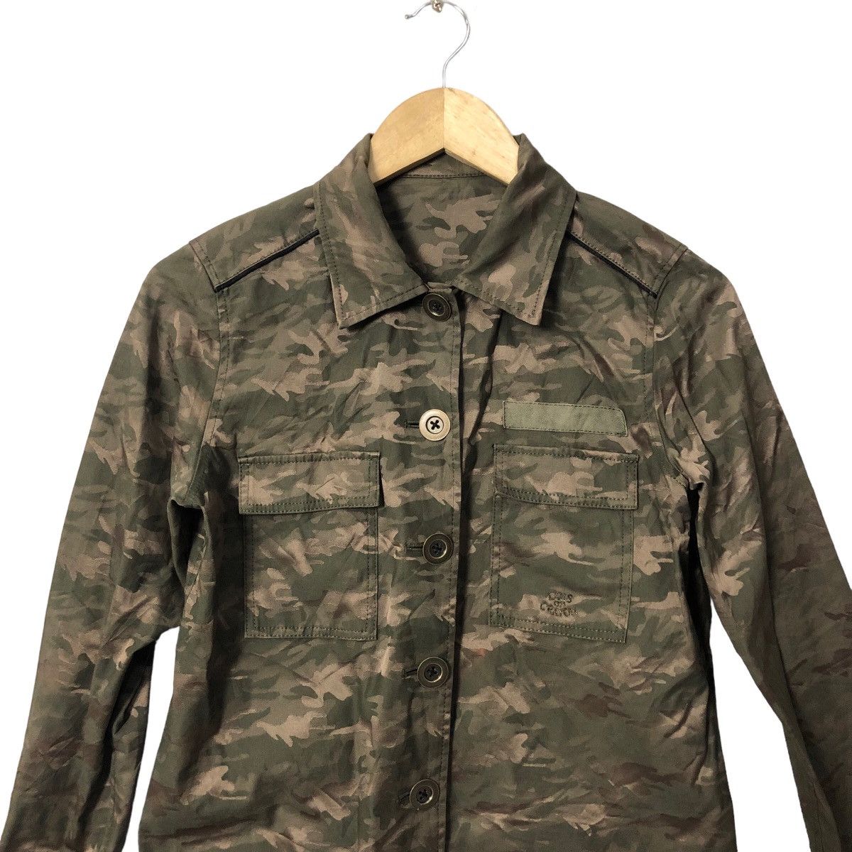 Japanese Brand Vintage Louis Crayon Button Ups Camo Jacket Size S / US 4 / IT 40 - 4 Thumbnail