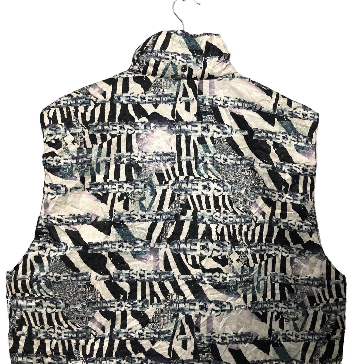 Descente Vintage Descente Zipper Ups Fullprint Vest Size US L / EU 52-54 / 3 - 8 Thumbnail