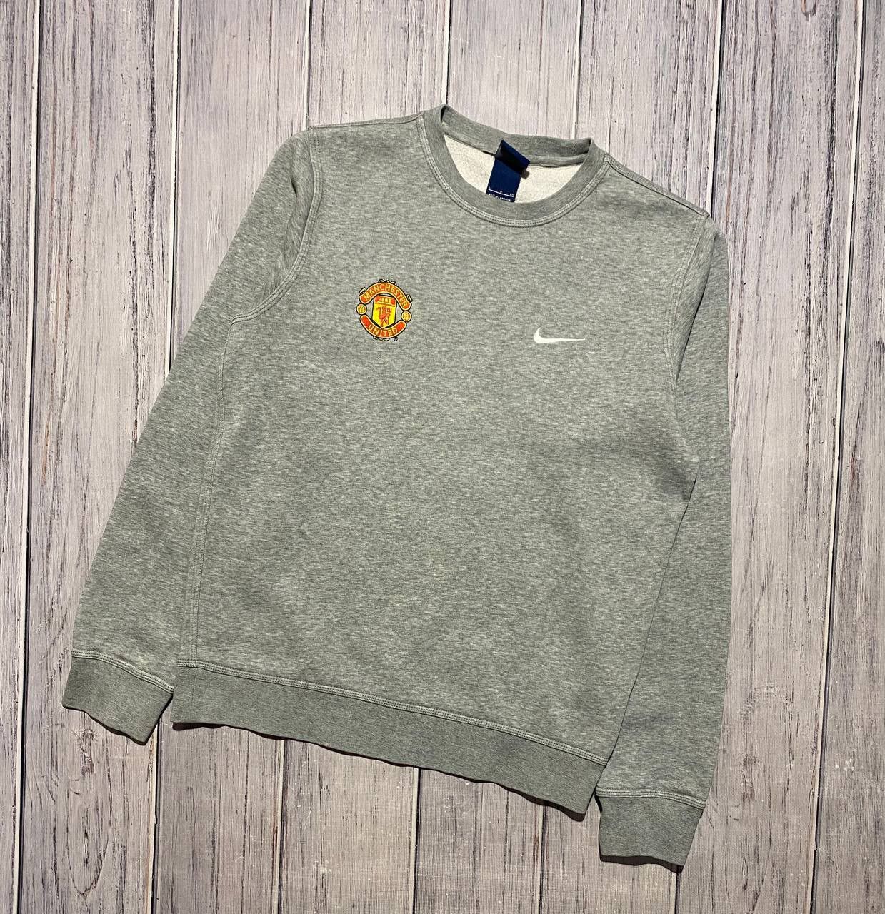 nike manchester united sweatshirt