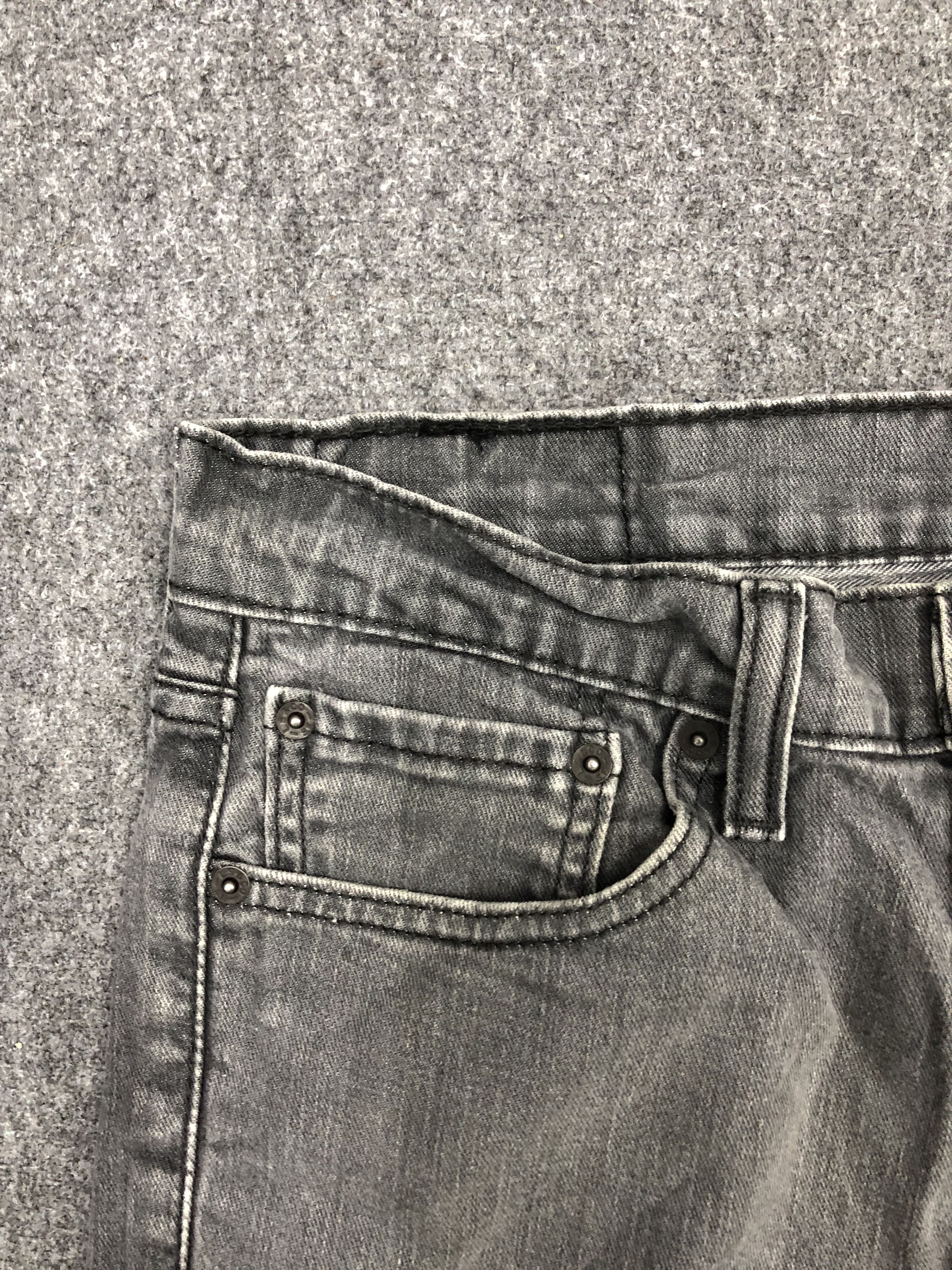 Levi's Vintage Levis 511 Faded Black Jeans DP1216 Size US 31 - 10 Thumbnail