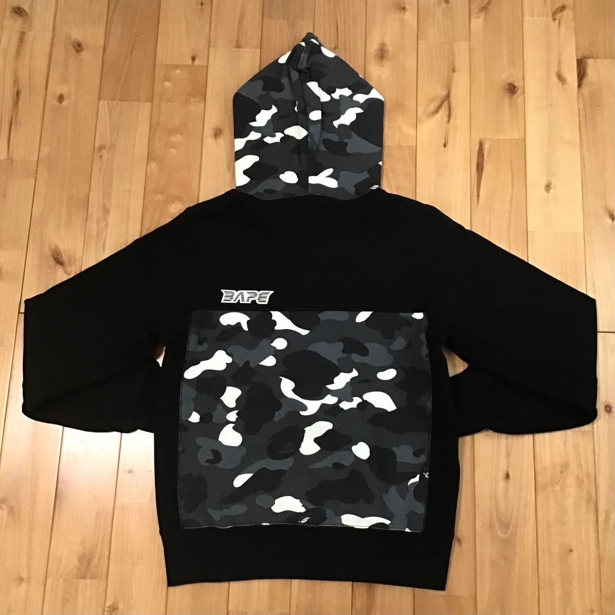 Bape 💫Glow in the Dark💫 city camo full zip hoodie BAPE Size US S / EU 44-46 / 1 - 5 Thumbnail