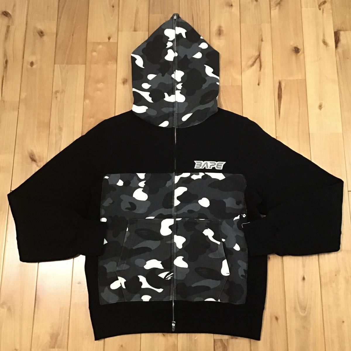 Bape 💫Glow in the Dark💫 city camo full zip hoodie BAPE Size US S / EU 44-46 / 1 - 2 Thumbnail