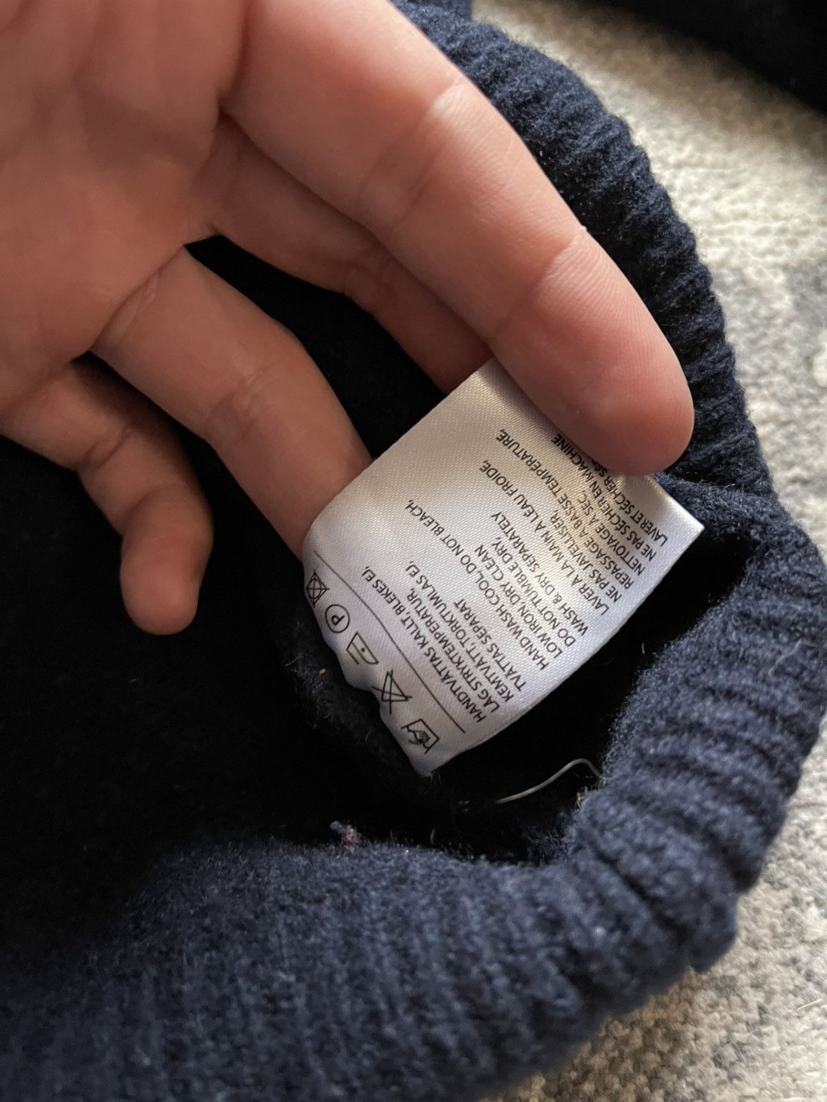 Acne Studios Acne Studios Knitted Sweater L 100% Lambswool Size US L / EU 52-54 / 3 - 7 Thumbnail