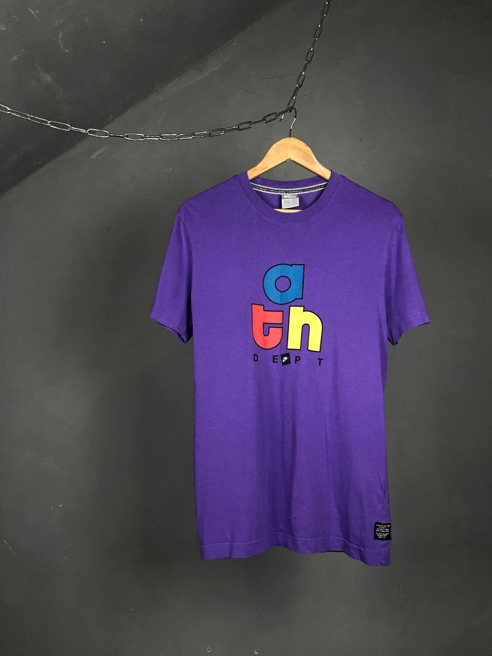 Vintage Nike ATH vintage streetwear tee Size US M / EU 48-50 / 2 - 1 Thumbnail