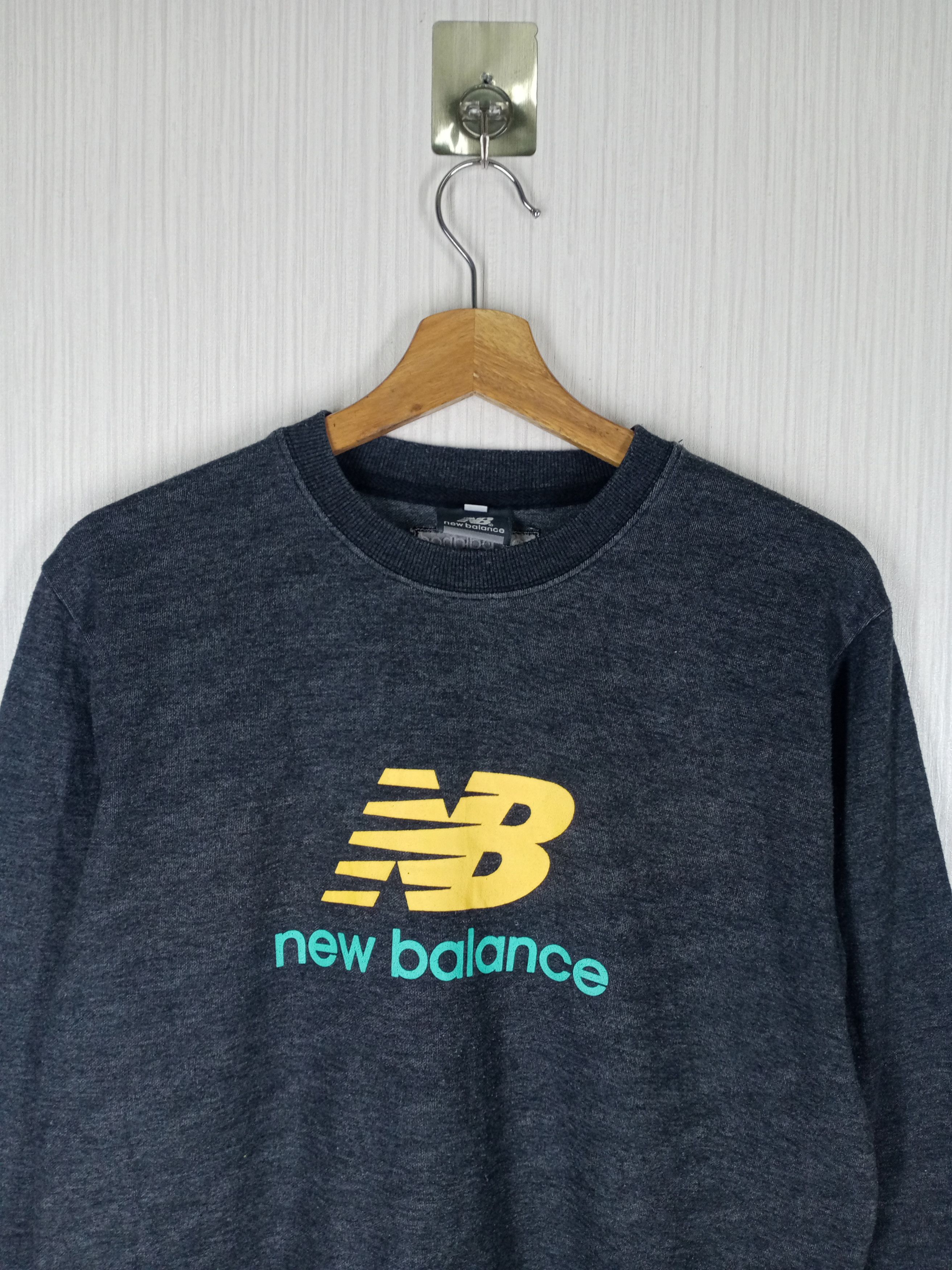New Balance Vintage New Balance Sweatshirt Big Logo Size US M / EU 48-50 / 2 - 2 Thumbnail