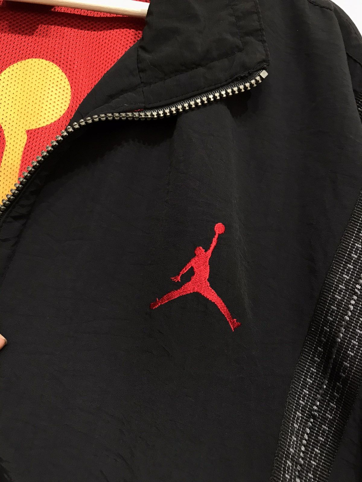 Jordan Brand × Nike × Vintage Rare vintage Nike Jump man Jacket Size US L / EU 52-54 / 3 - 3 Thumbnail