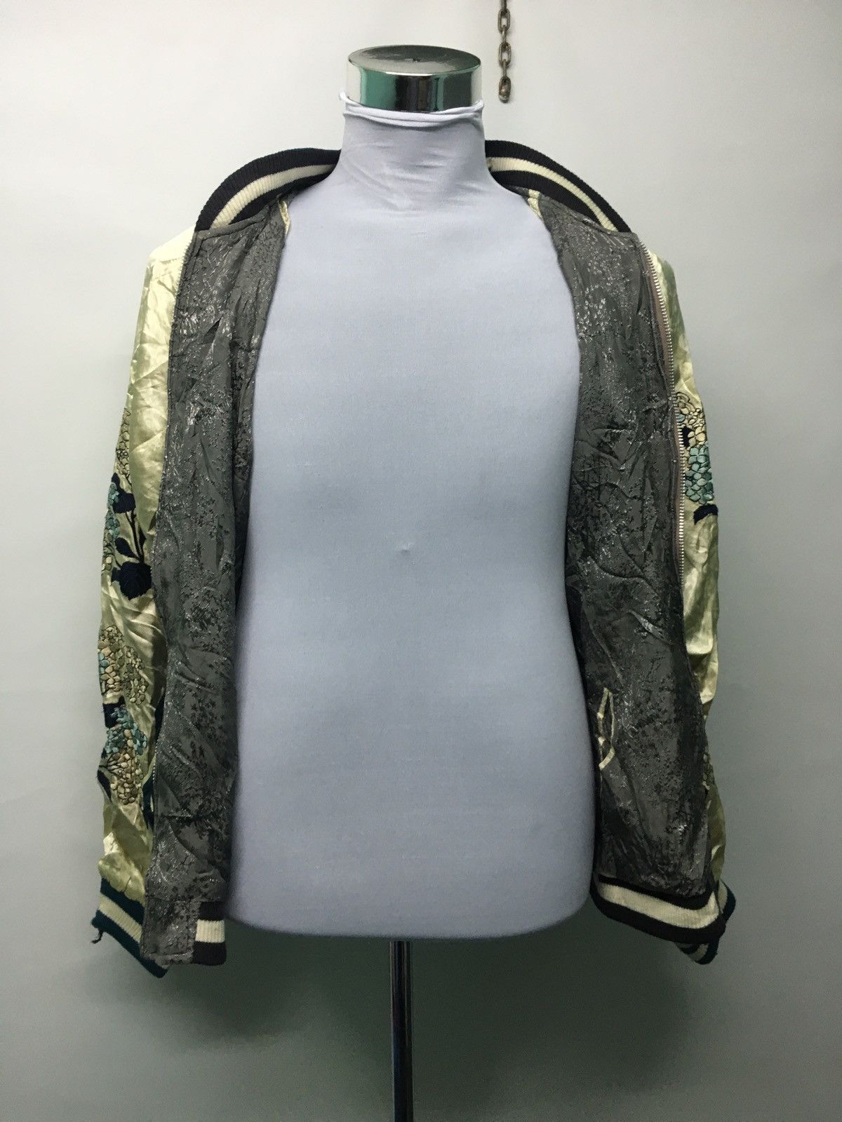 Japanese Brand × Toyo Enterprises Vintage Thrashed Sukajan Emboridery Reversible Size US L / EU 52-54 / 3 - 8 Thumbnail