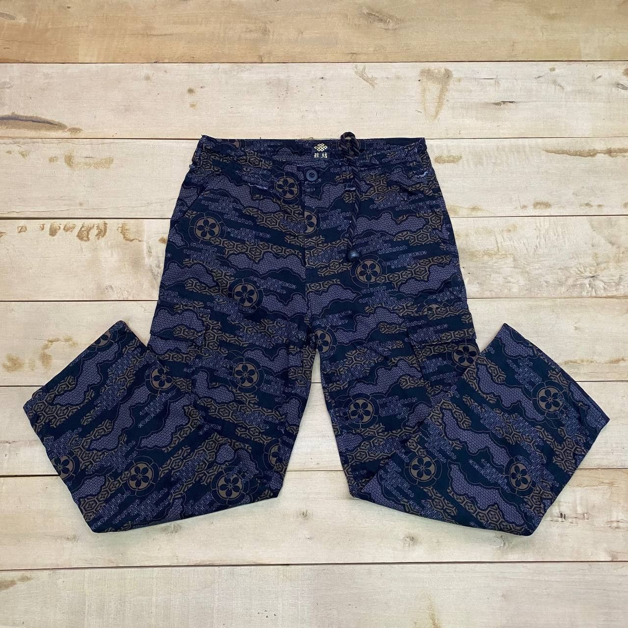 Japanese Brand X342 JAPAN ART SAKURA TRADITIONAL SUKAJAN CARGO PANTS Size US 32 / EU 48 - 2 Thumbnail