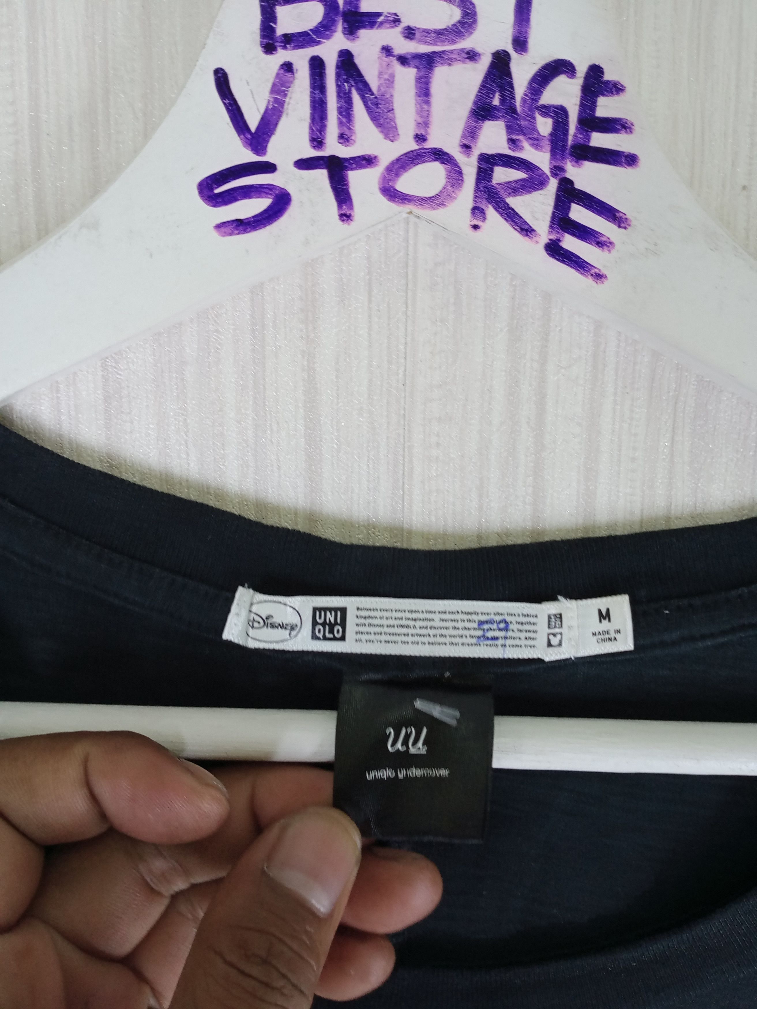 Undercover × Uniqlo Uniqlo x Undercover Snow White and the Seven Dwarfs Size US M / EU 48-50 / 2 - 5 Thumbnail