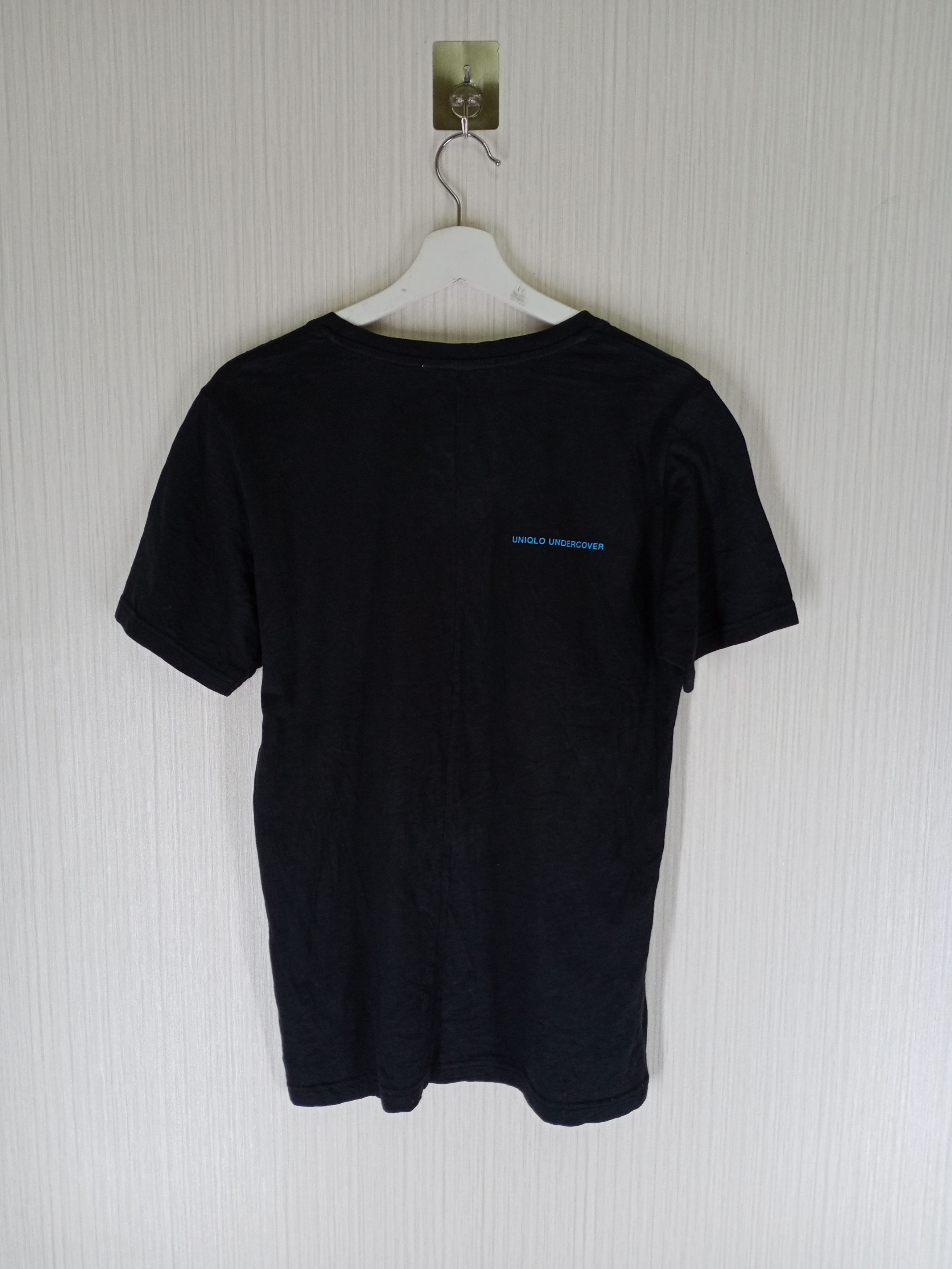 Undercover × Uniqlo Uniqlo x Undercover Snow White and the Seven Dwarfs Size US M / EU 48-50 / 2 - 3 Thumbnail