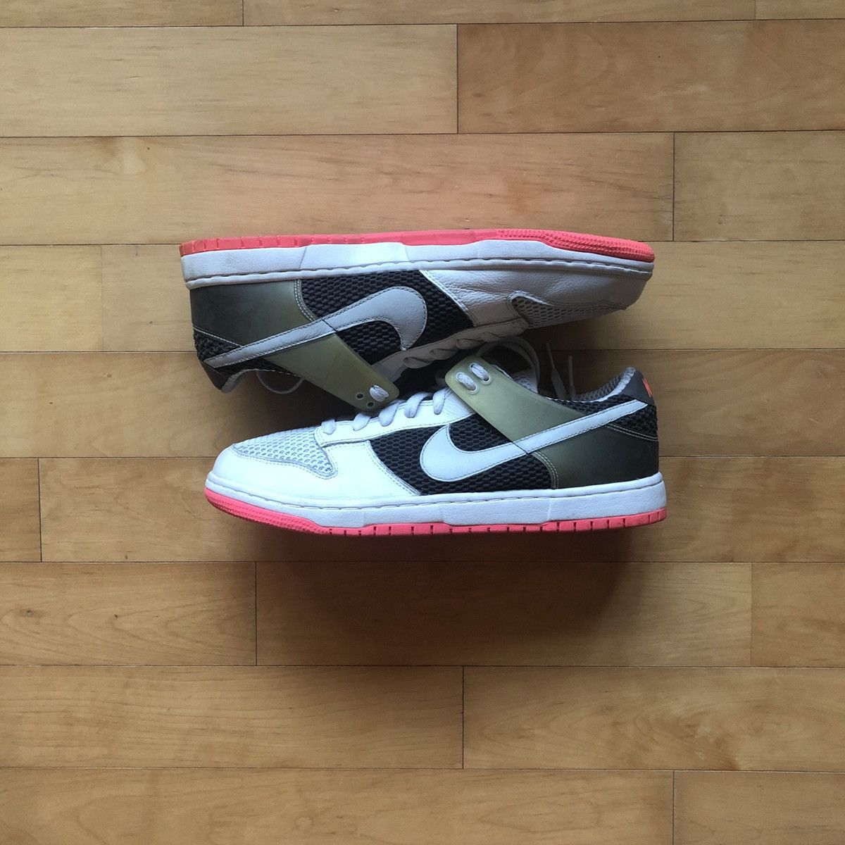 image of Nike Air Zoom Dunkesto Us10.5 Shoes in Pink, Men's