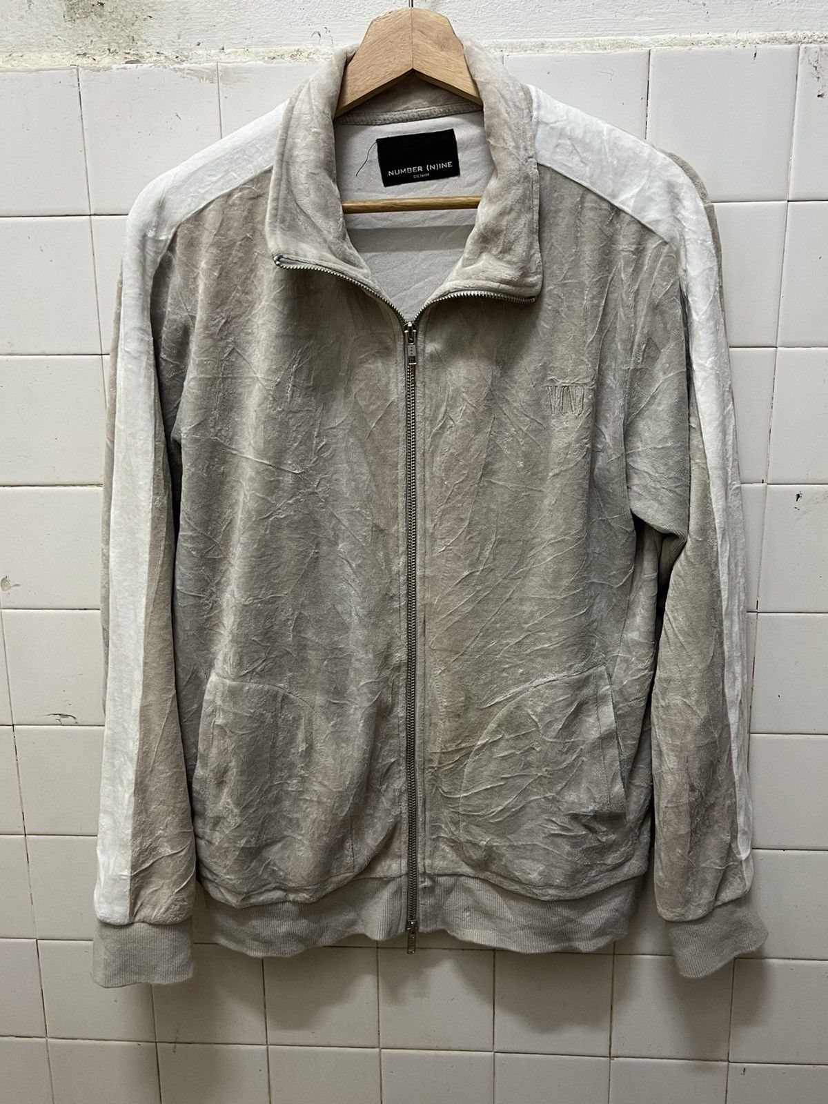 Number (N)ine Number (N)ine velvet zipper jackets 2 tone colour nice Size US S / EU 44-46 / 1 - 2 Thumbnail