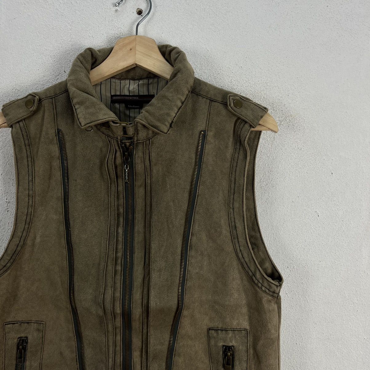 Japanese Brand VINTAGE GROUND FUTURE NATURAL JAPAN PARACHUTE BIKER VEST Size US M / EU 48-50 / 2 - 4 Thumbnail