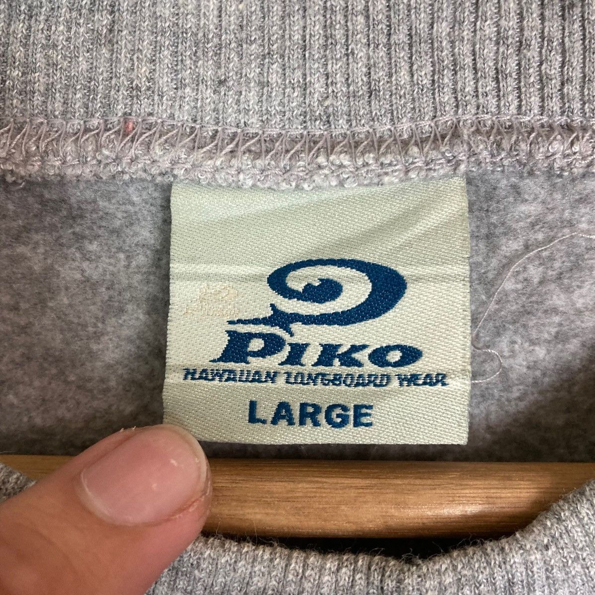 Vintage Vintage Piko Surfing Spell Out Pullover Jumper Sweatshirt Size US L / EU 52-54 / 3 - 6 Thumbnail