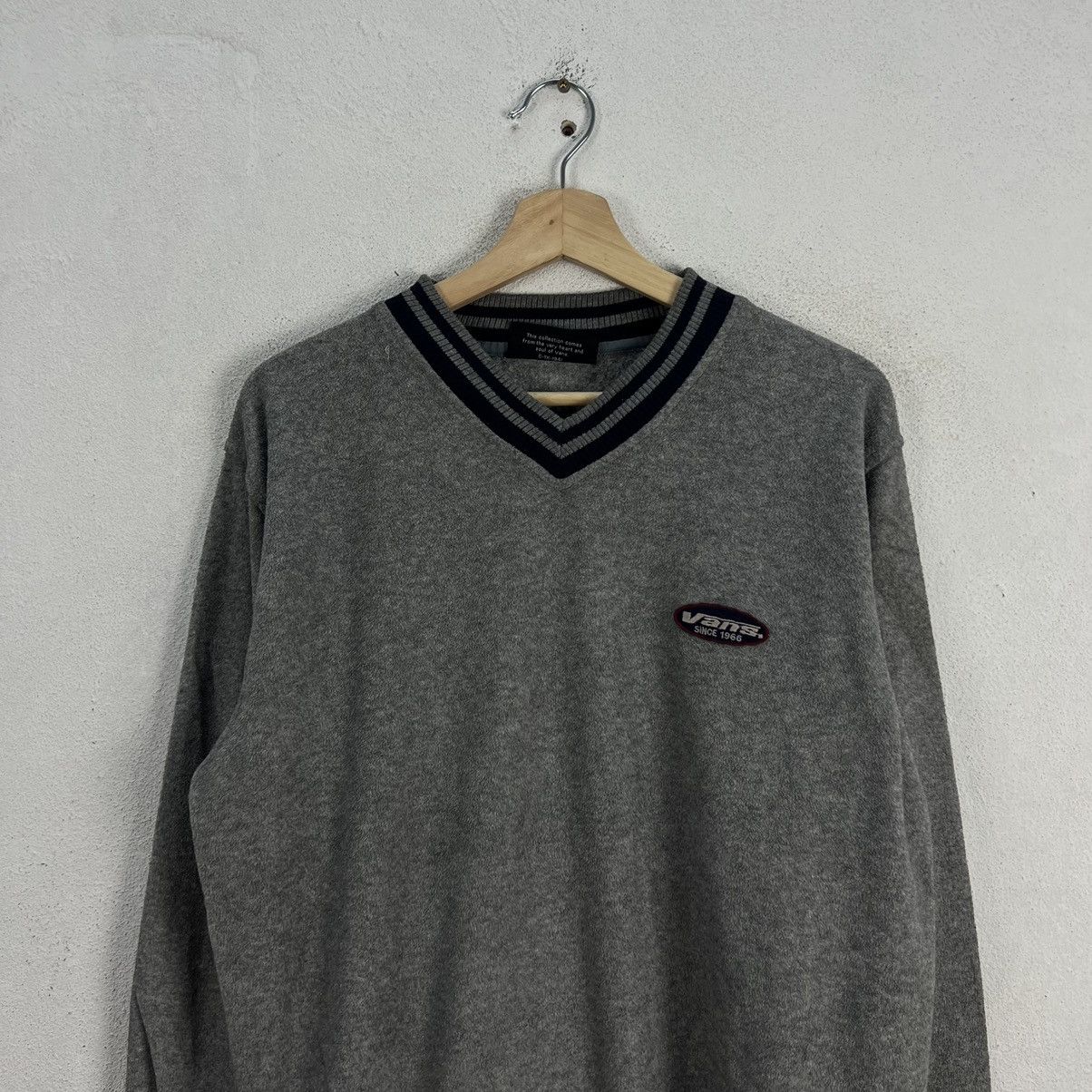Japanese Brand VINTAGE VANS SWEATSHIRT BIG LOGO Size US L / EU 52-54 / 3 - 3 Thumbnail