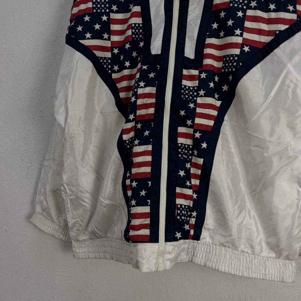 Japanese Brand VINTAGE LAVON PETITE BOMBER JACKET DESIGN FULL PRINT USA Size US M / EU 48-50 / 2 - 4 Thumbnail