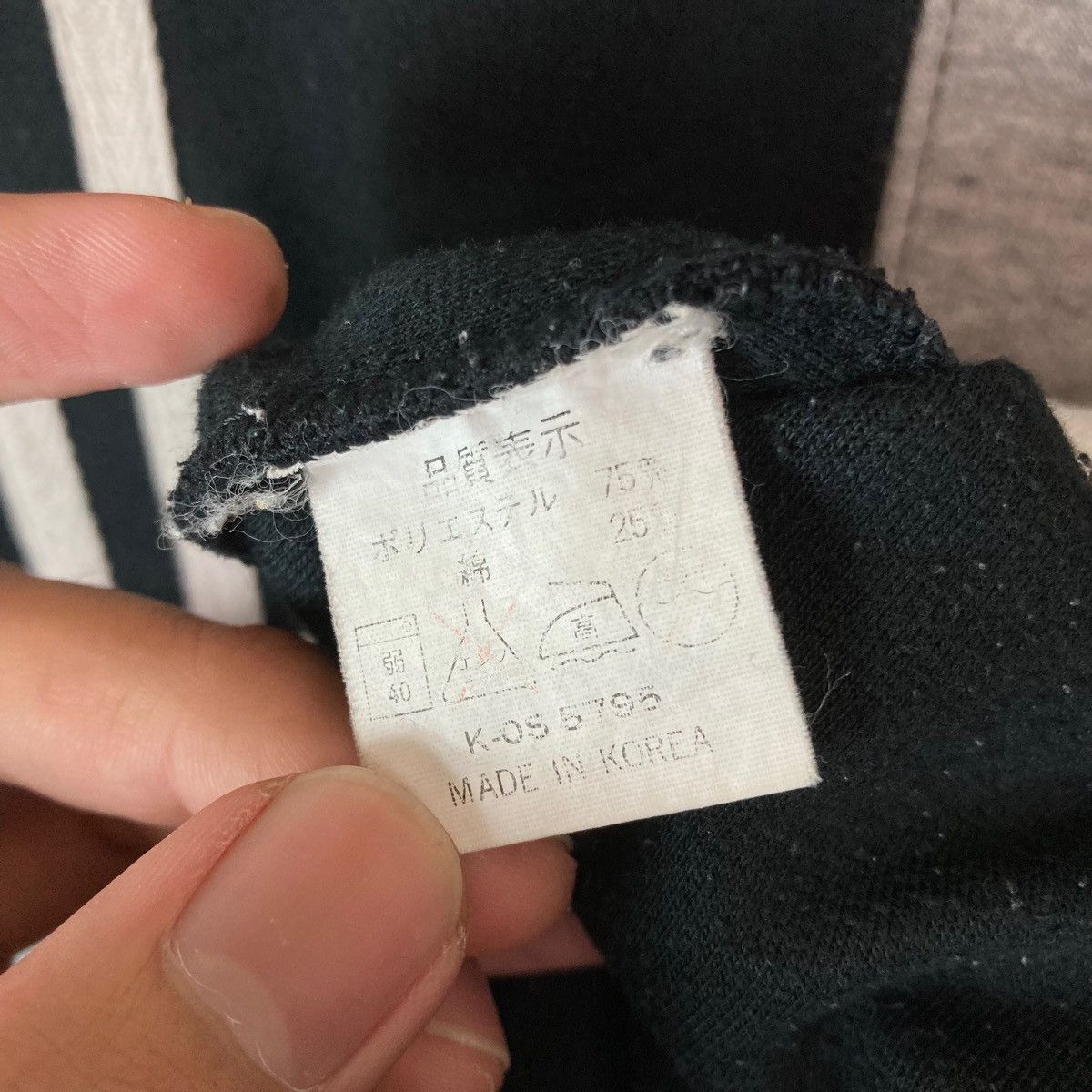 Vintage Vintage Alain and Cazalis Paris Two Tone Pullover Jumper Size US M / EU 48-50 / 2 - 8 Thumbnail