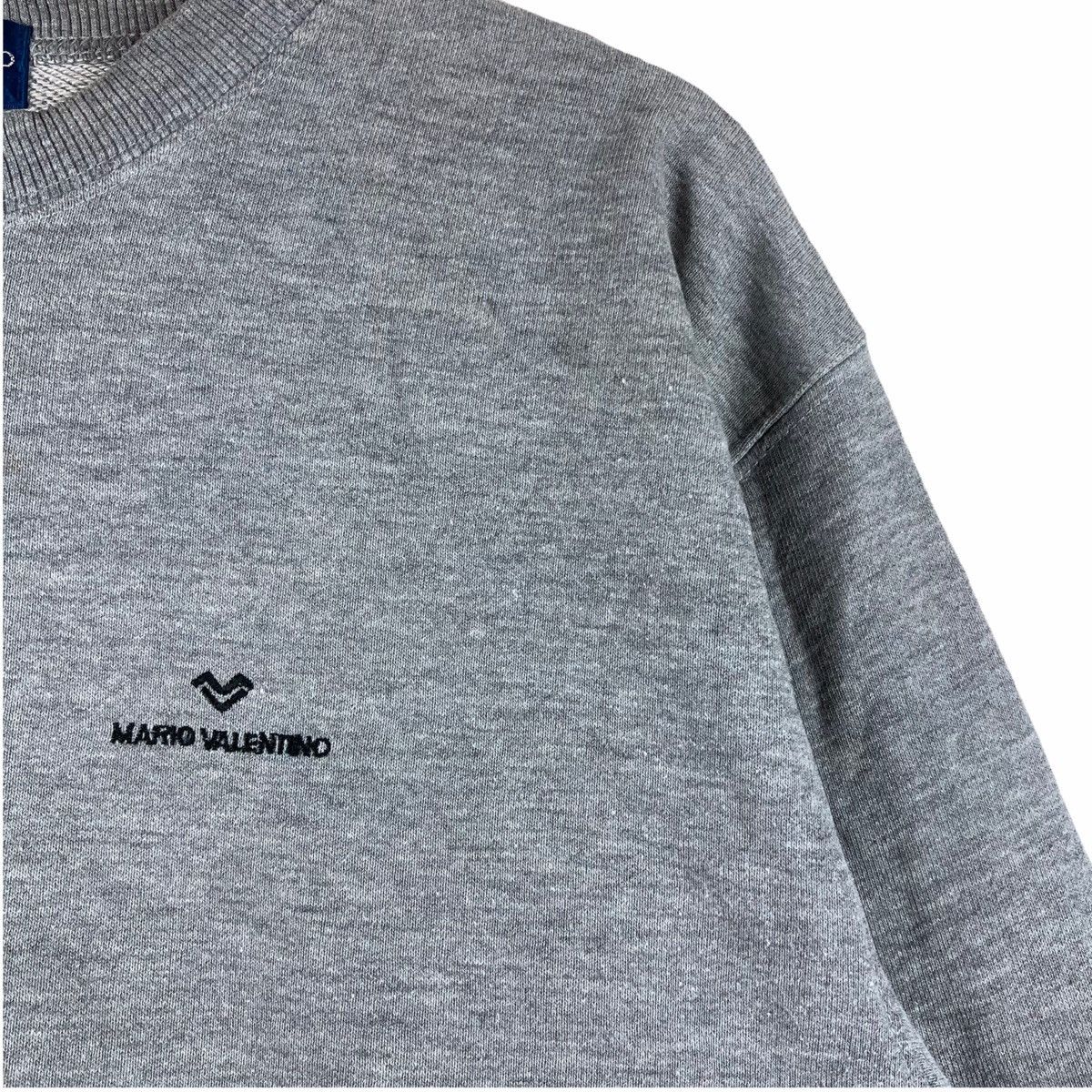 Vintage Vintage SWEATSHIRT MARIO VALENTINO pullover jumper Size US L / EU 52-54 / 3 - 3 Thumbnail