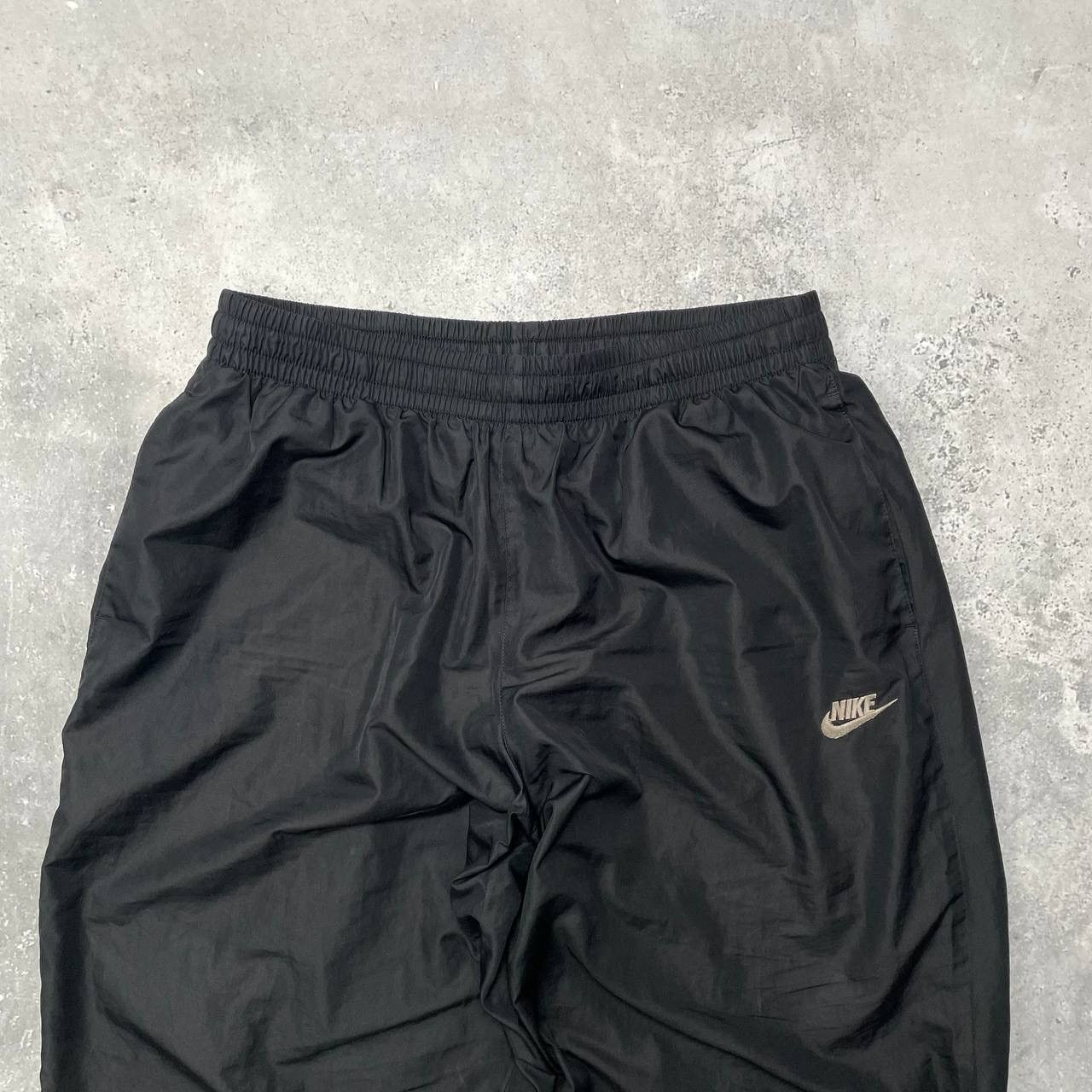 Nike Vintage 2000s Nike Nylon Track Pants Black Size Size US 36 / EU 52 - 3 Thumbnail