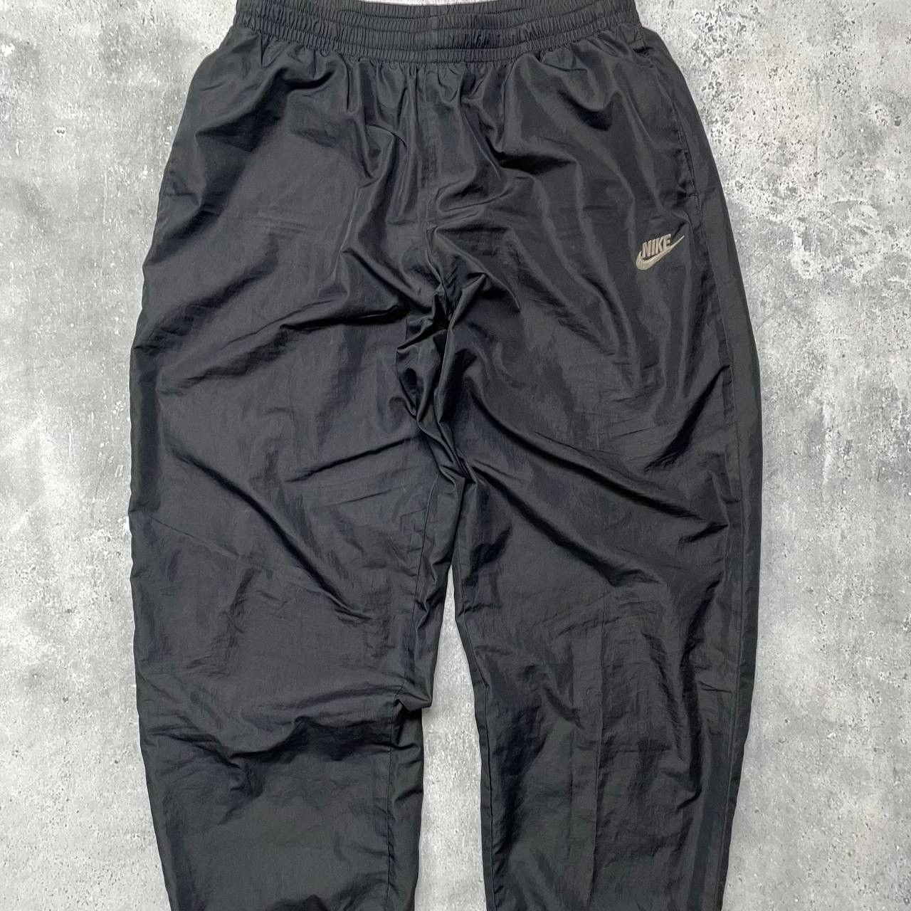 Nike Vintage 2000s Nike Nylon Track Pants Black Size Size US 36 / EU 52 - 8 Thumbnail