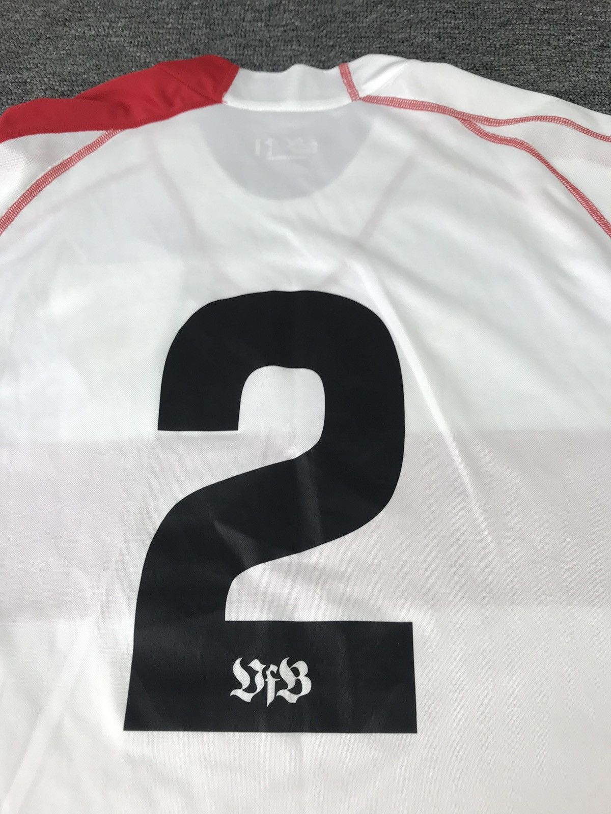 Puma VFB Stuttgart 2005-06 Puma Away Soccer Jersey XL,Players 2 Size US XL / EU 56 / 4 - 7 Thumbnail