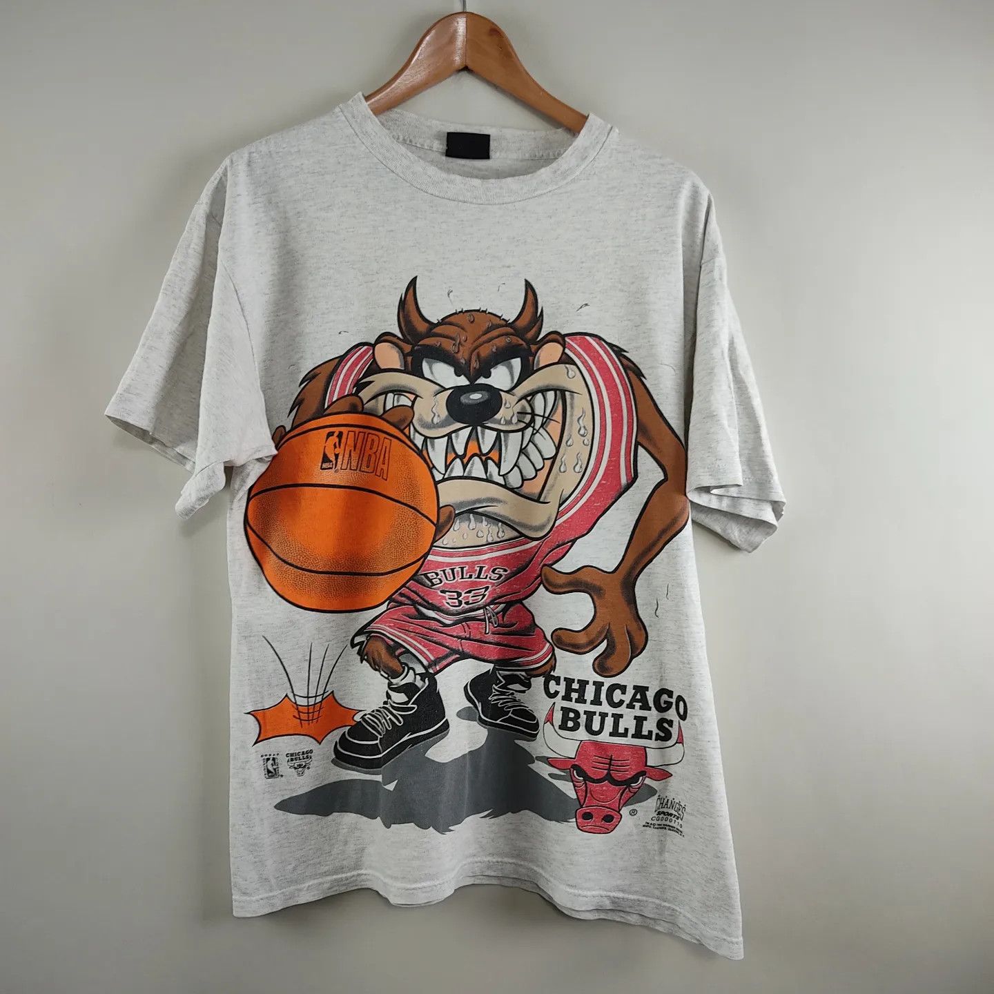 NBA × Vintage × Warner Bros 1994 Chicago Bulls Taz Looney Tunes NBA Size US L / EU 52-54 / 3 - 8 Thumbnail
