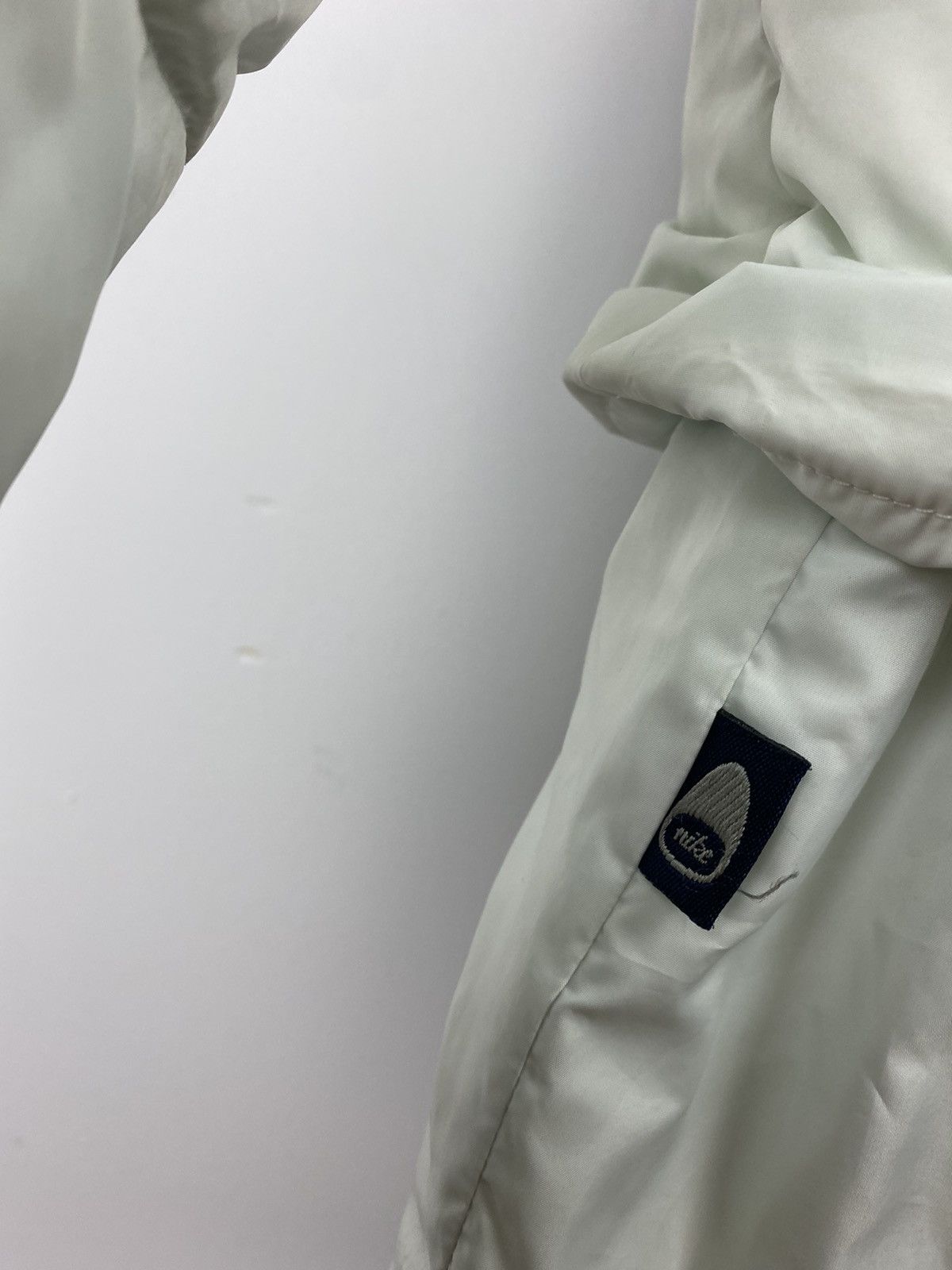 Nike × Vintage Nike vintage white puffer jacket 2000s Size US S / EU 44-46 / 1 - 7 Thumbnail