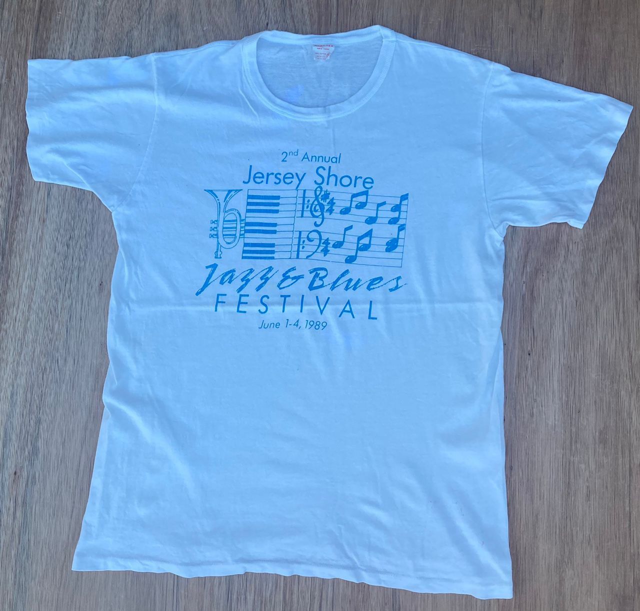 Vintage vintage tee D - 6 jersey shore jazz and blues festival Size US XL / EU 56 / 4 - 1 Thumbnail
