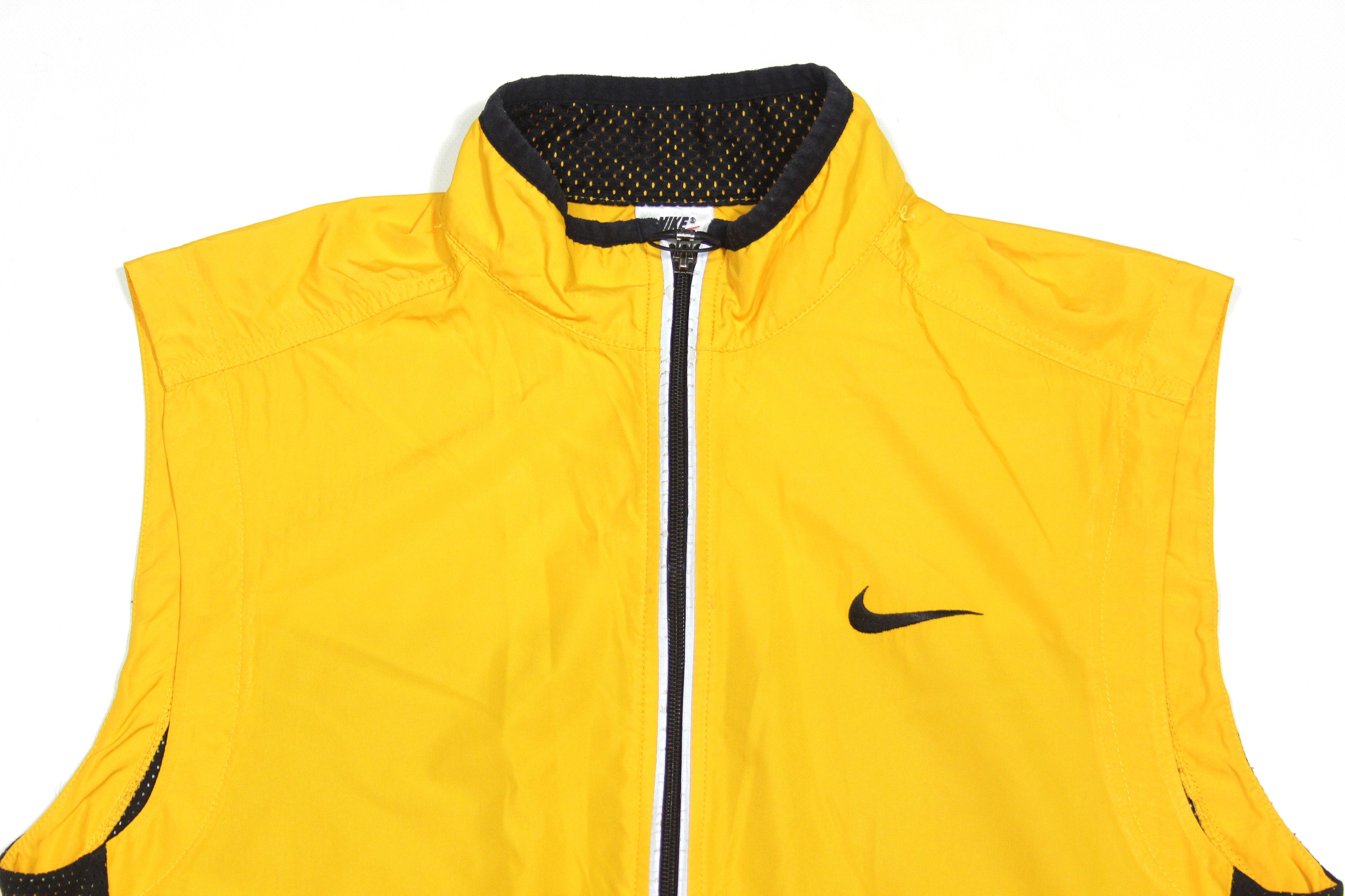 Nike 90S Swoosh Logo Yellow Sport Vest Size US M / EU 48-50 / 2 - 3 Thumbnail