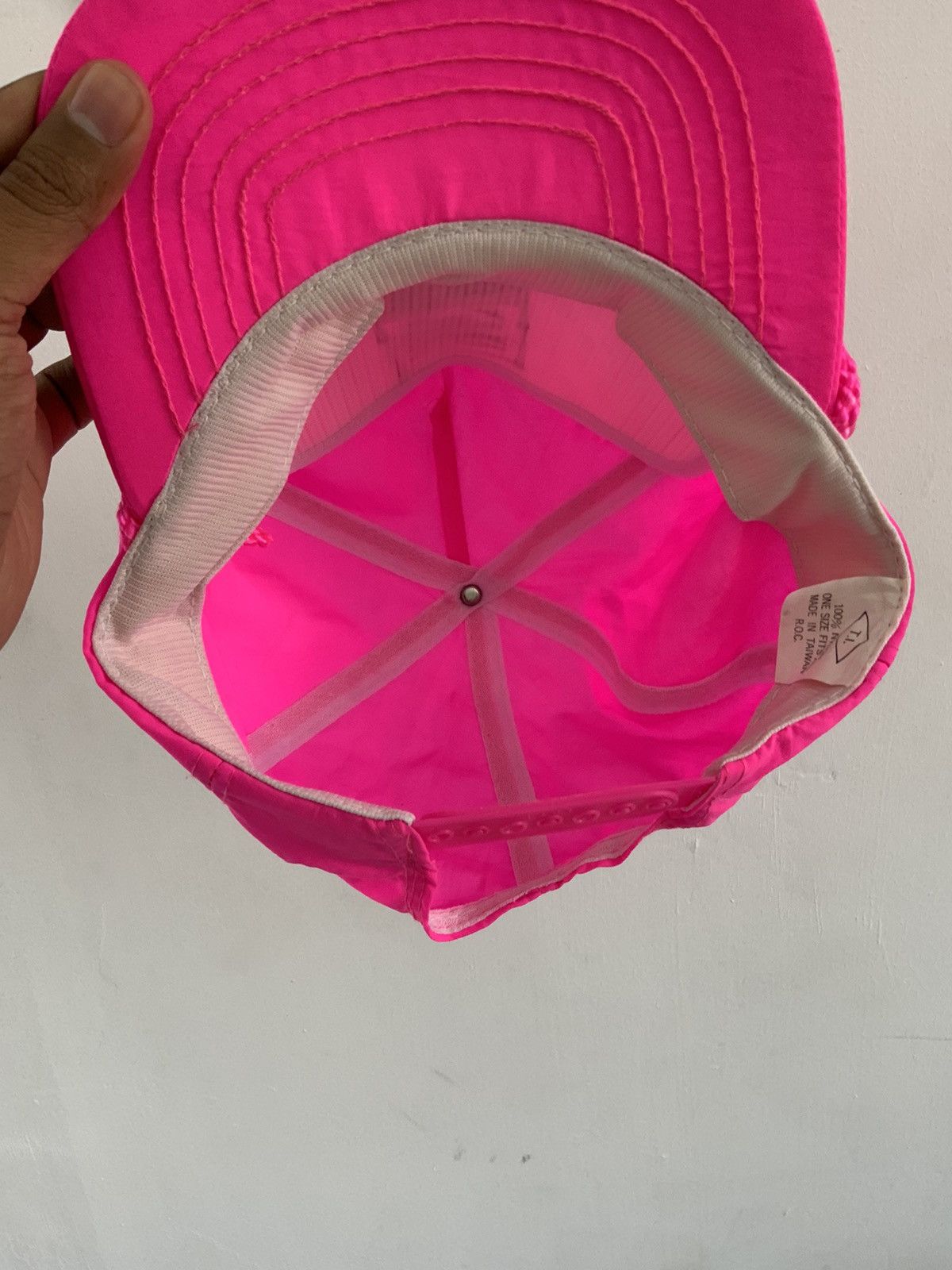 Vintage Vintage South Dakota 1991 Taiwan Roc Nylon Pink Hat Size ONE SIZE - 9 Thumbnail