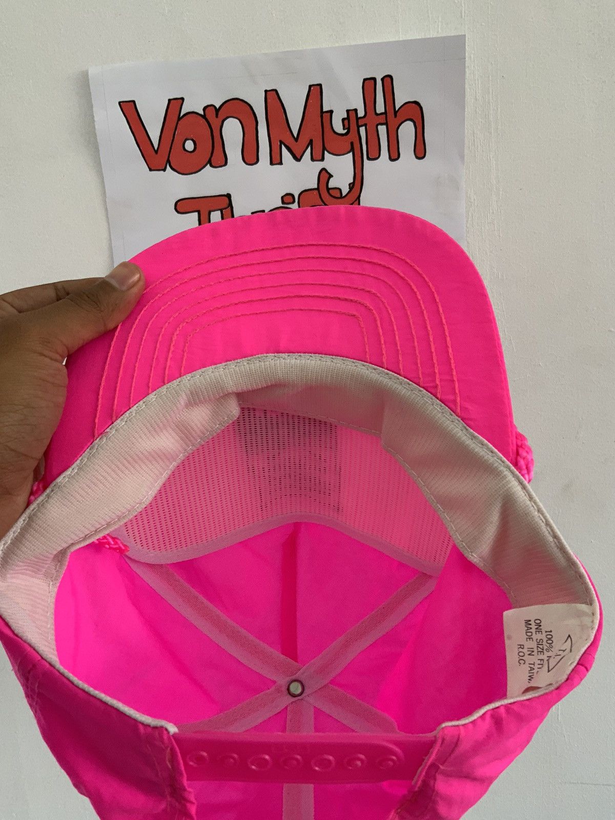 Vintage Vintage South Dakota 1991 Taiwan Roc Nylon Pink Hat Size ONE SIZE - 8 Thumbnail