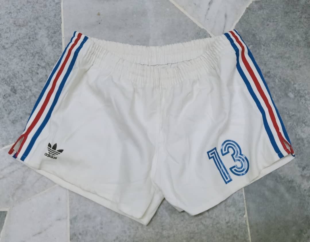 Adidas × Vintage Retro 70s Adidas Trefoil Shorts Size US 31 - 5 Thumbnail