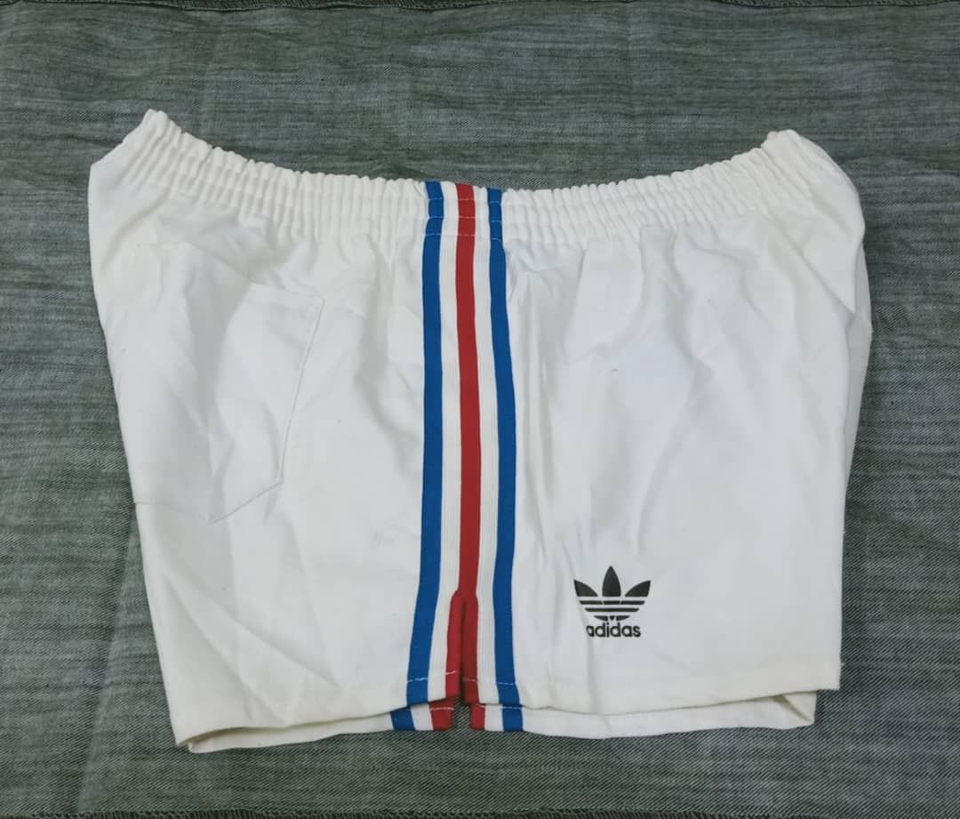 Adidas × Vintage Retro 70s Adidas Trefoil Shorts Size US 31 - 4 Thumbnail