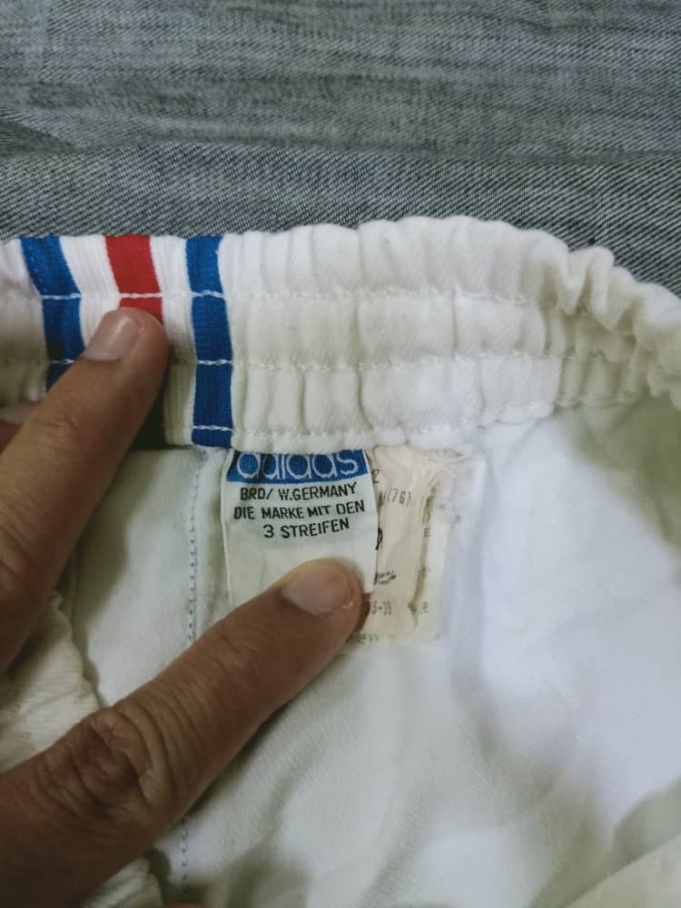 Adidas × Vintage Retro 70s Adidas Trefoil Shorts Size US 31 - 3 Thumbnail