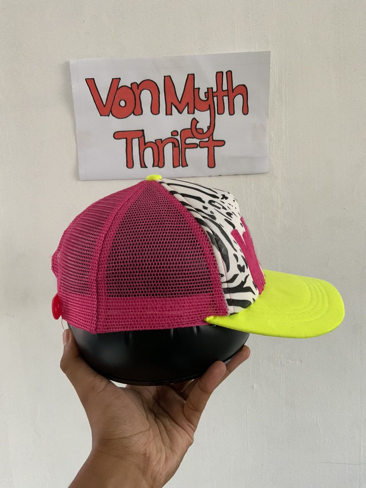 Japanese Brand WILD Spellout Zebra Trucker Hat Size ONE SIZE - 5 Thumbnail
